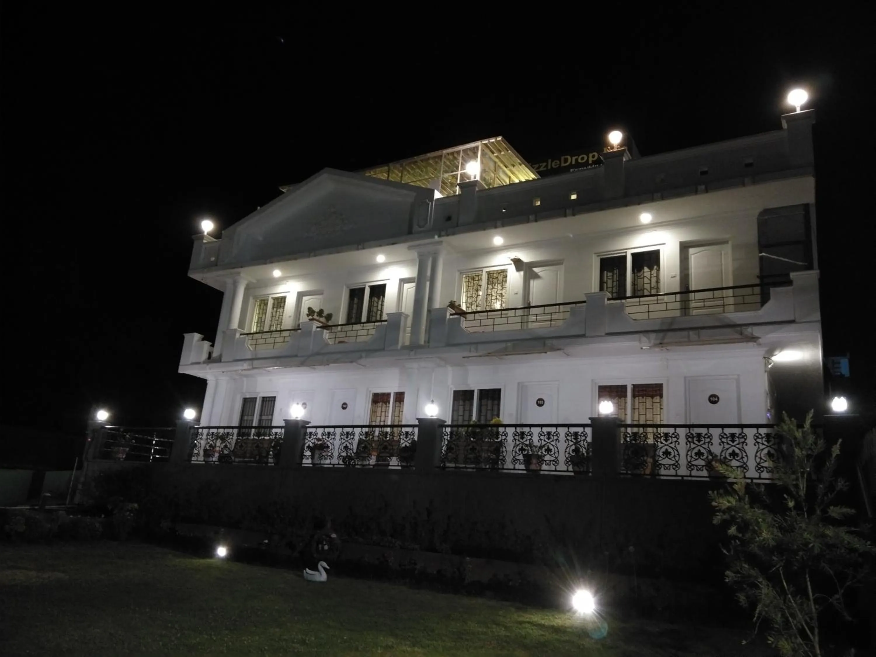 Breakfast in Drizzle Drop Inn