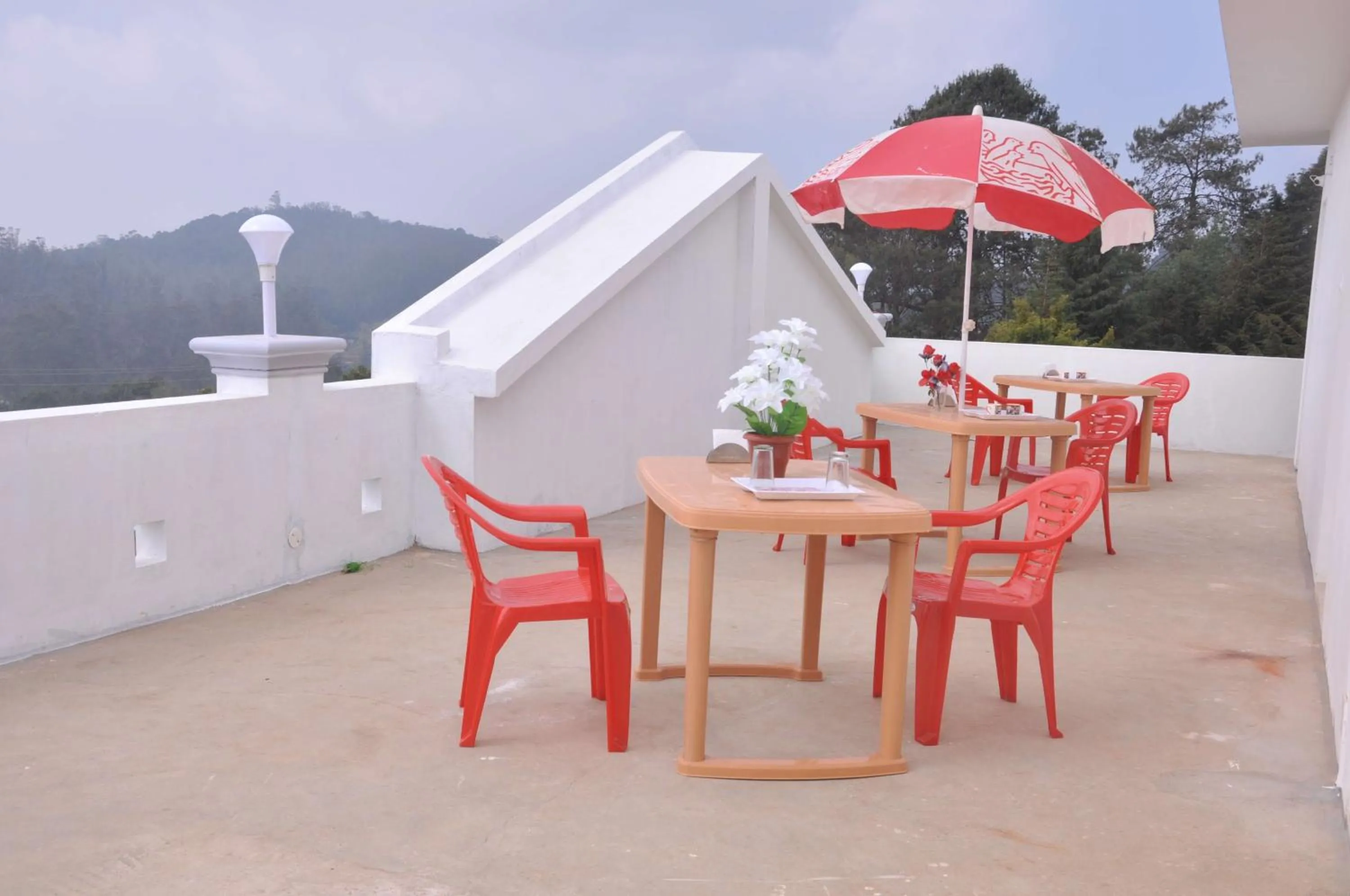 Restaurant/places to eat in Drizzle Drop Inn