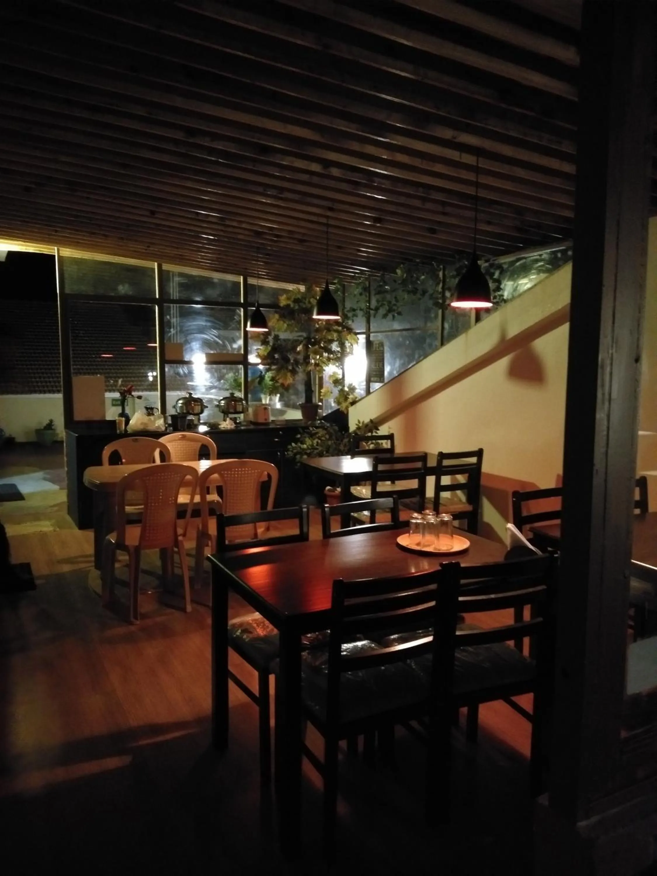 Breakfast in Drizzle Drop Inn