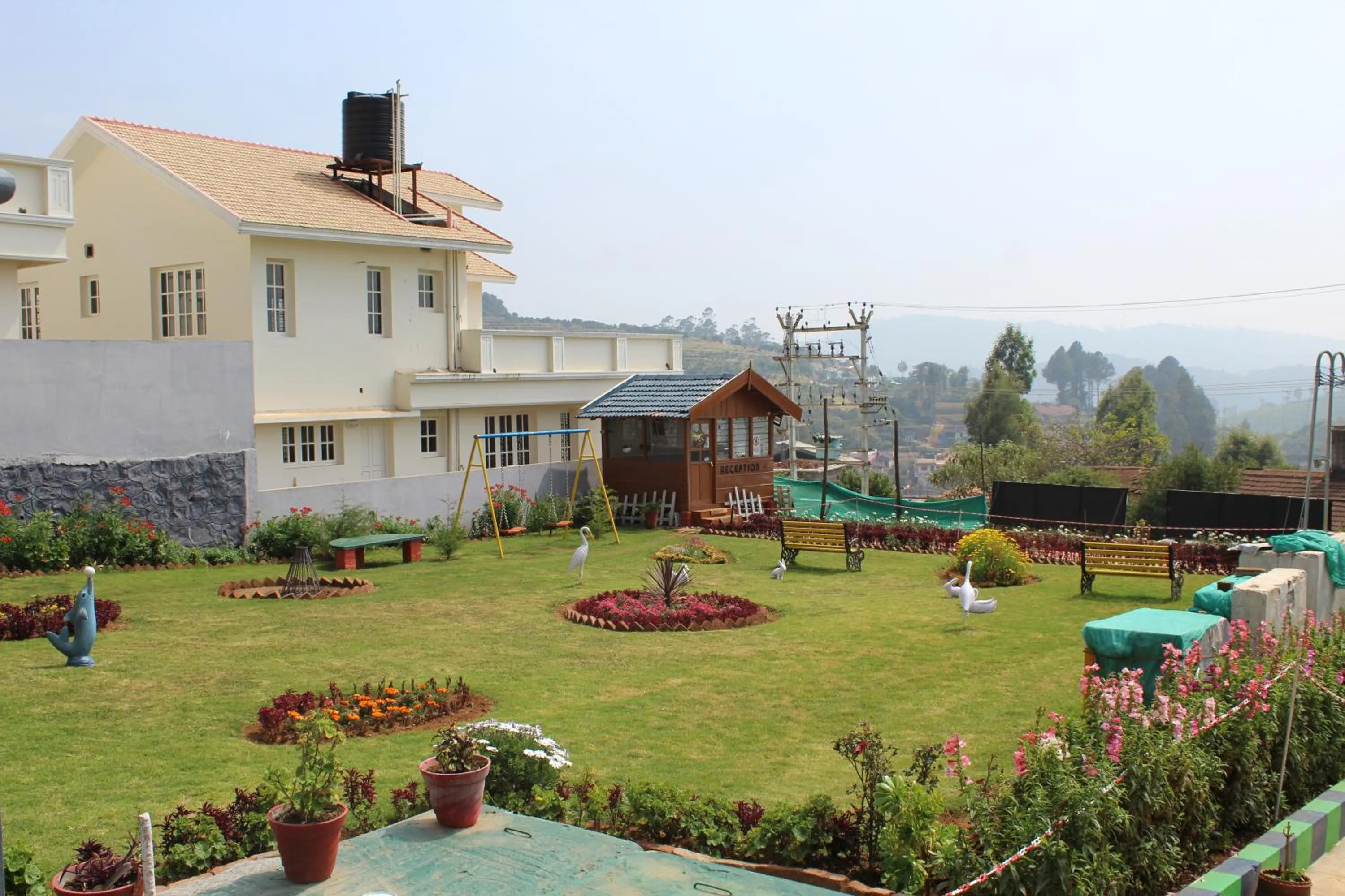 Garden in Drizzle Drop Inn