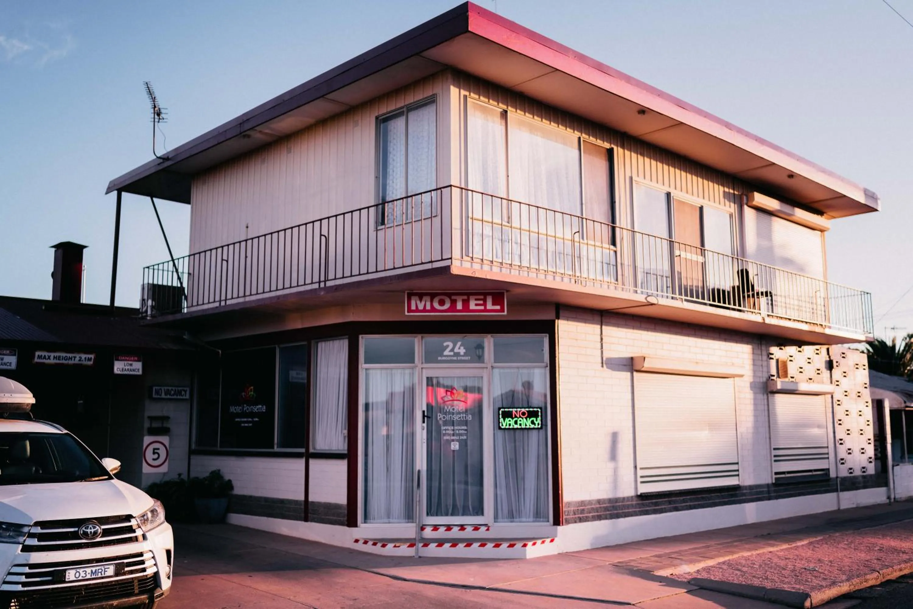 Property building in Motel Poinsettia