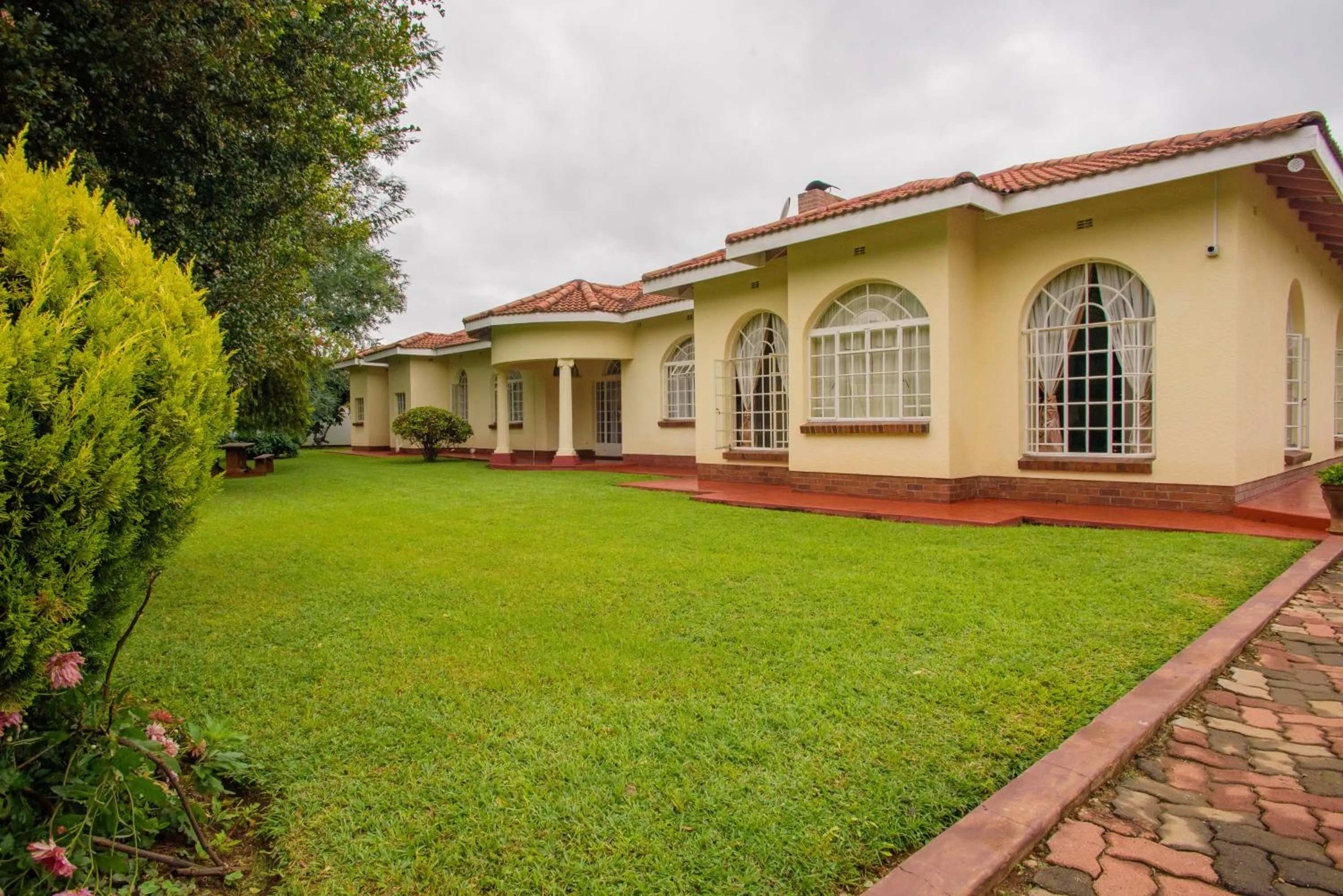 Property building in Art Lodges