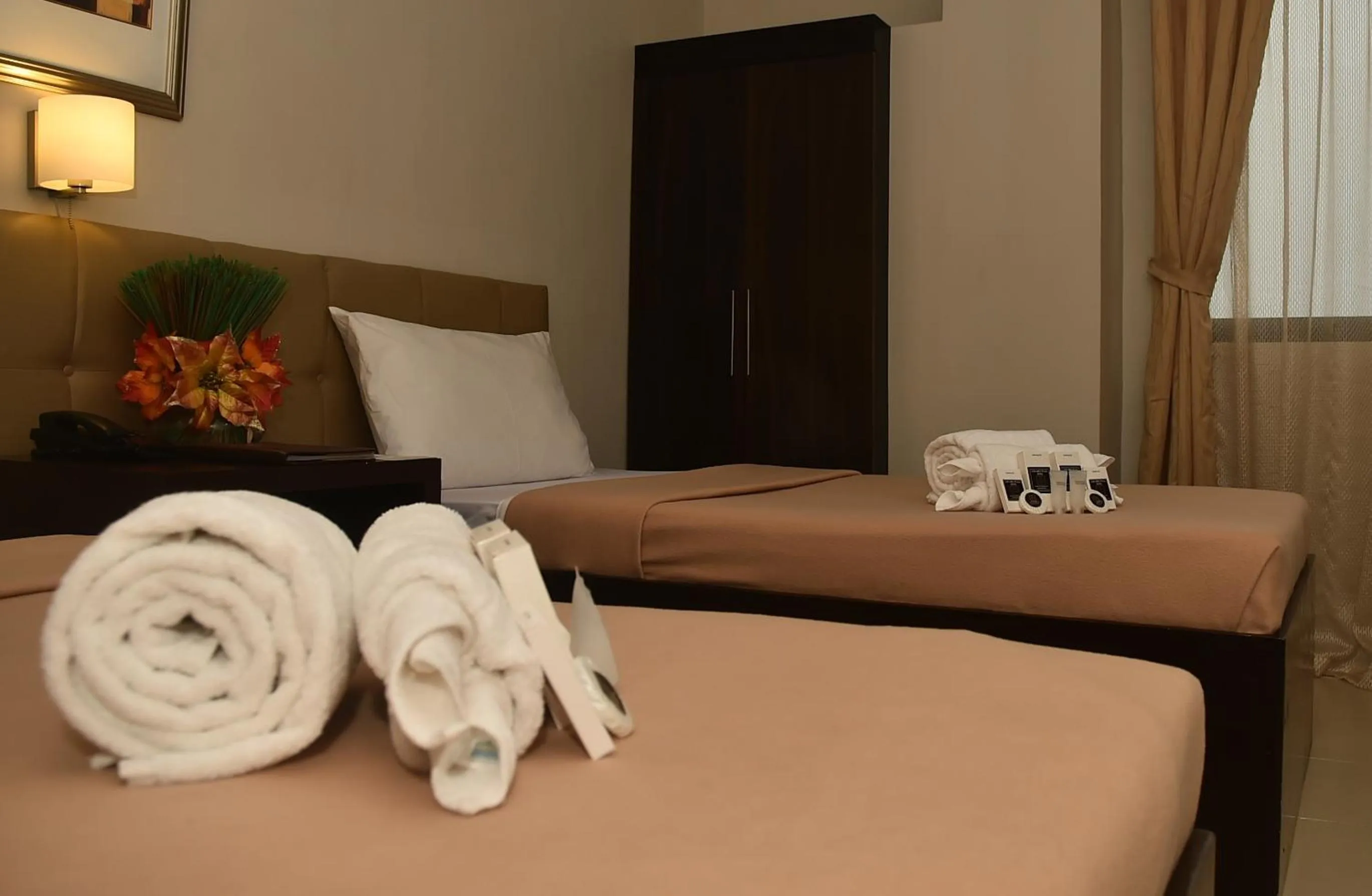 Other, Bed in Columbus Plaza Hotel