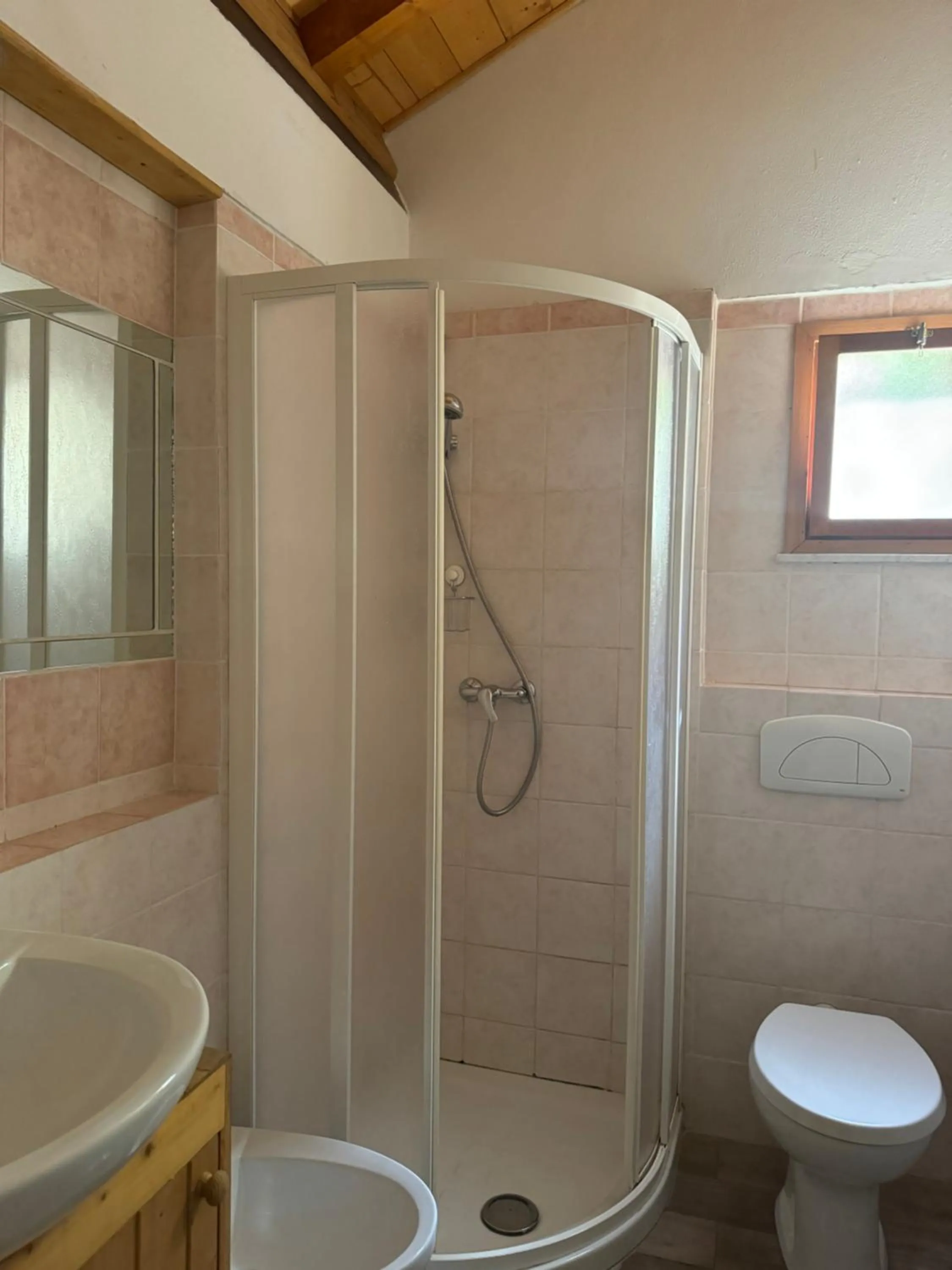 Bathroom in B&b Al Ciliegio Del Turchino