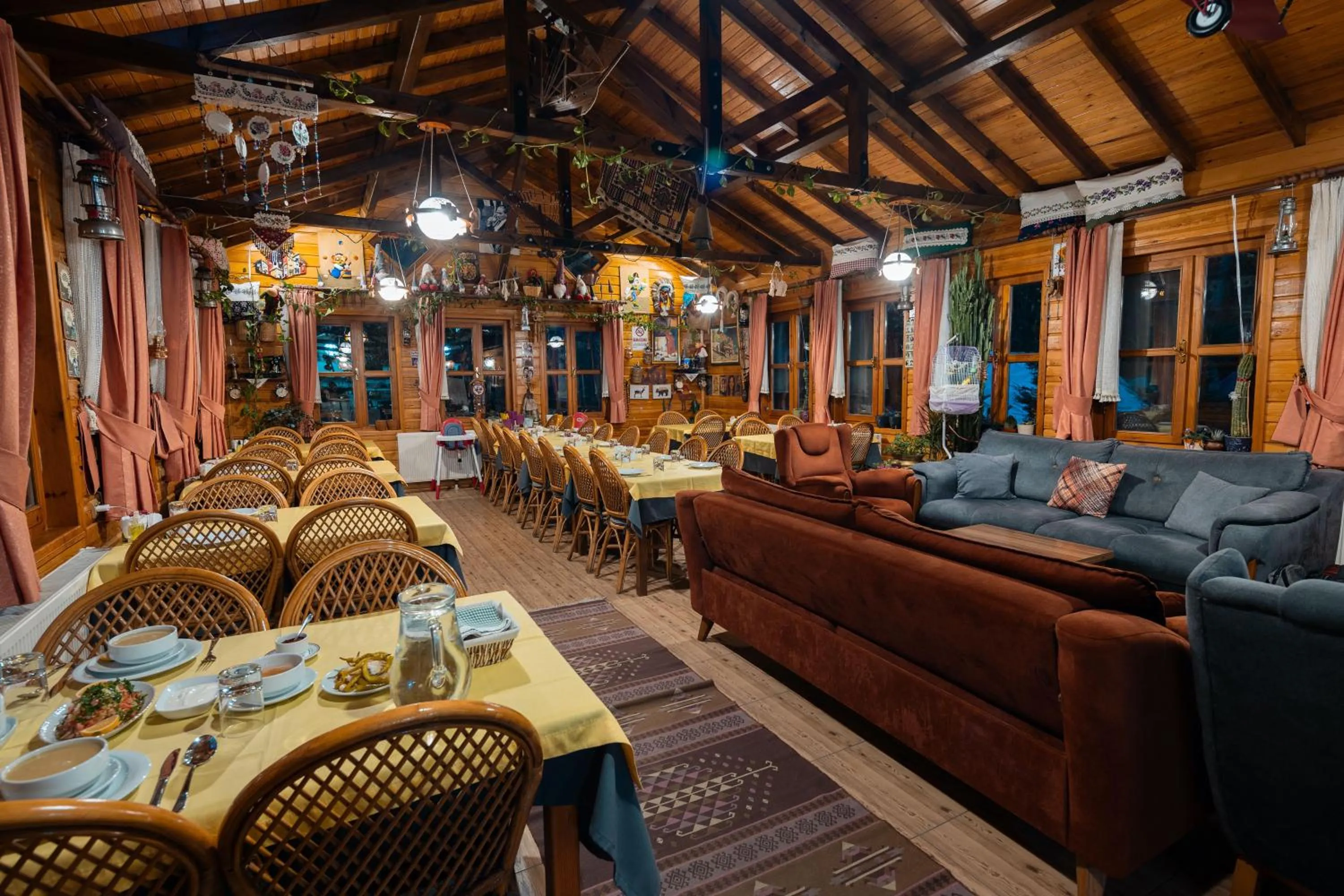 Restaurant/places to eat in Abant Doğa Köşkü