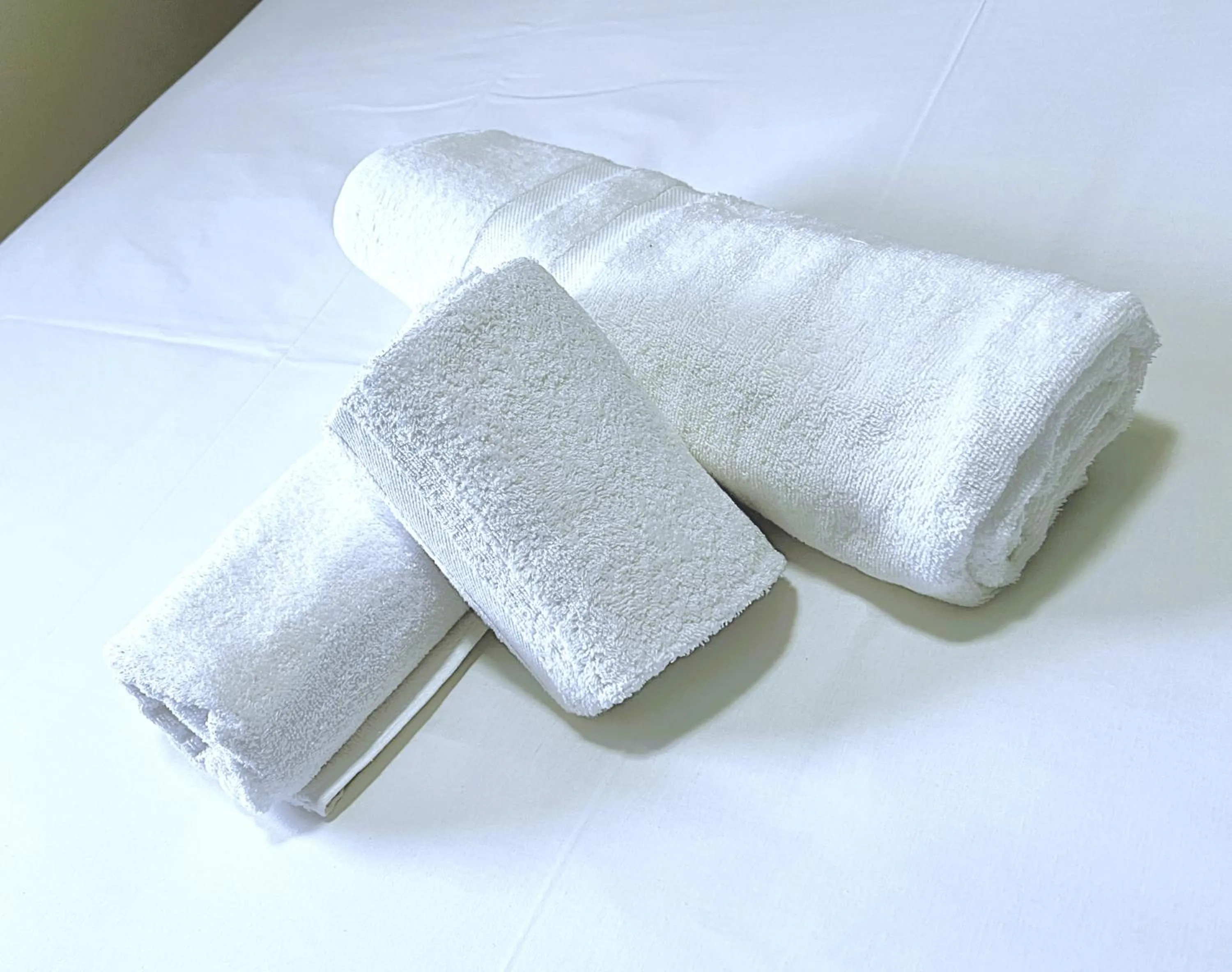 towels in Contact Hôtel Arc-En-Ciel - Réouverture - Rénové