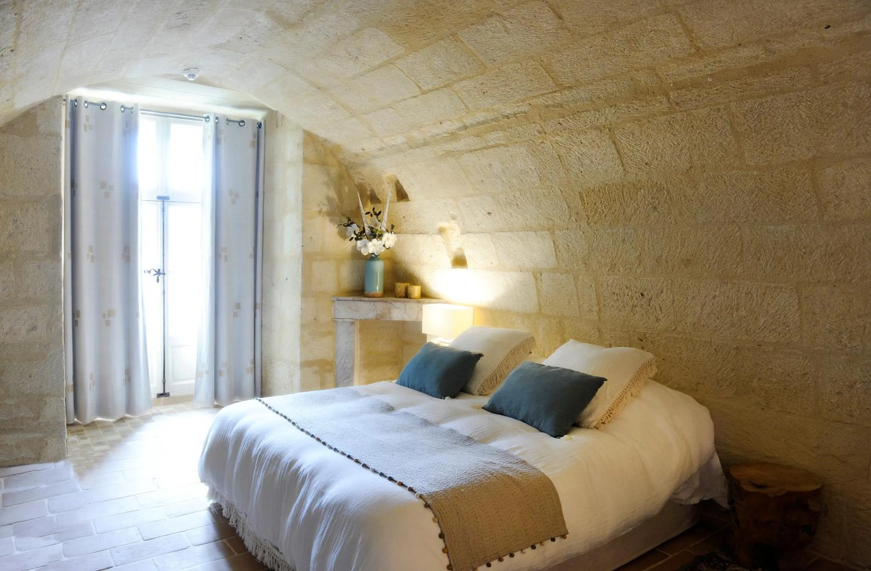 Photo of the whole room, Bed in Château de Pondres