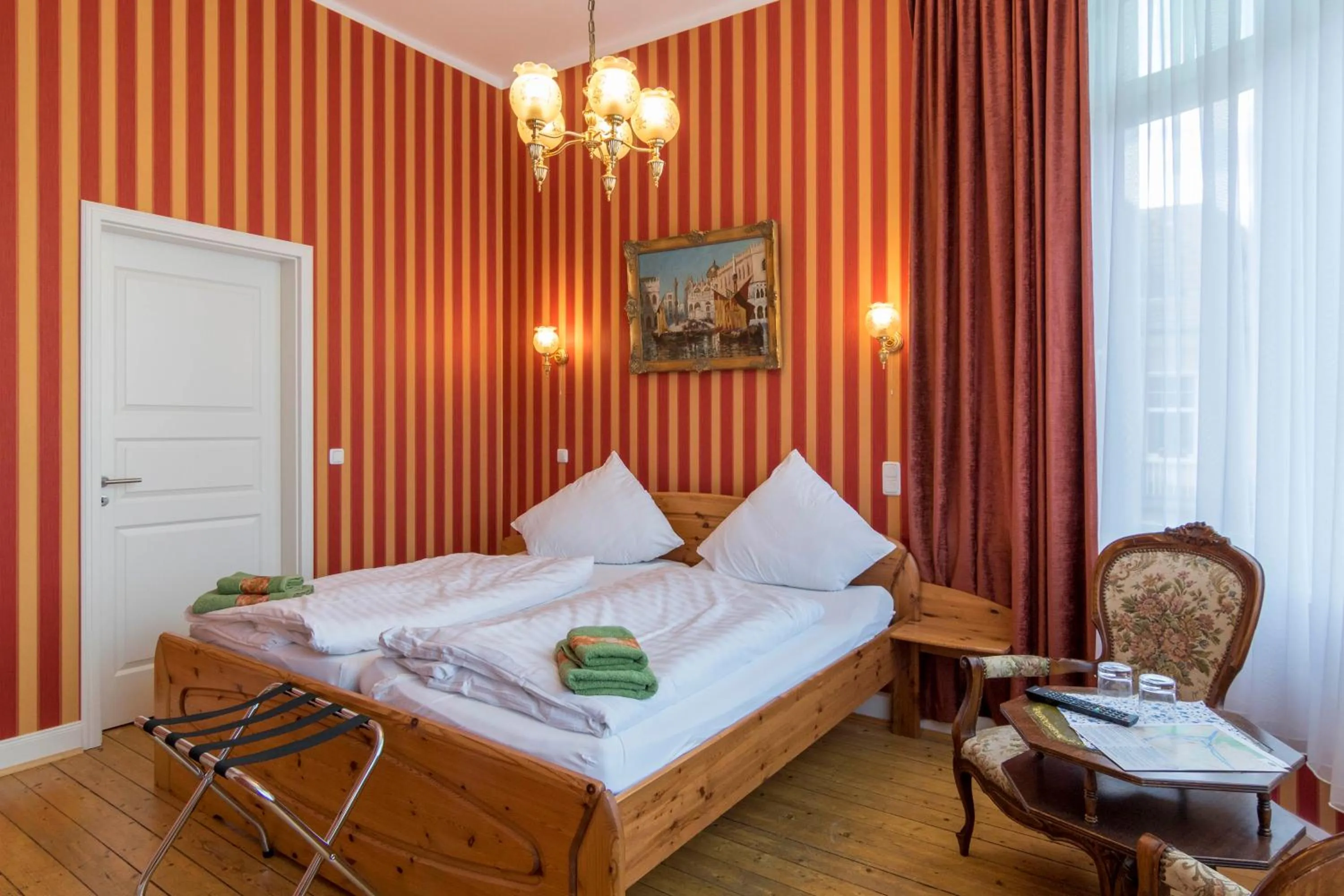 Photo of the whole room in Gästehaus Musmann