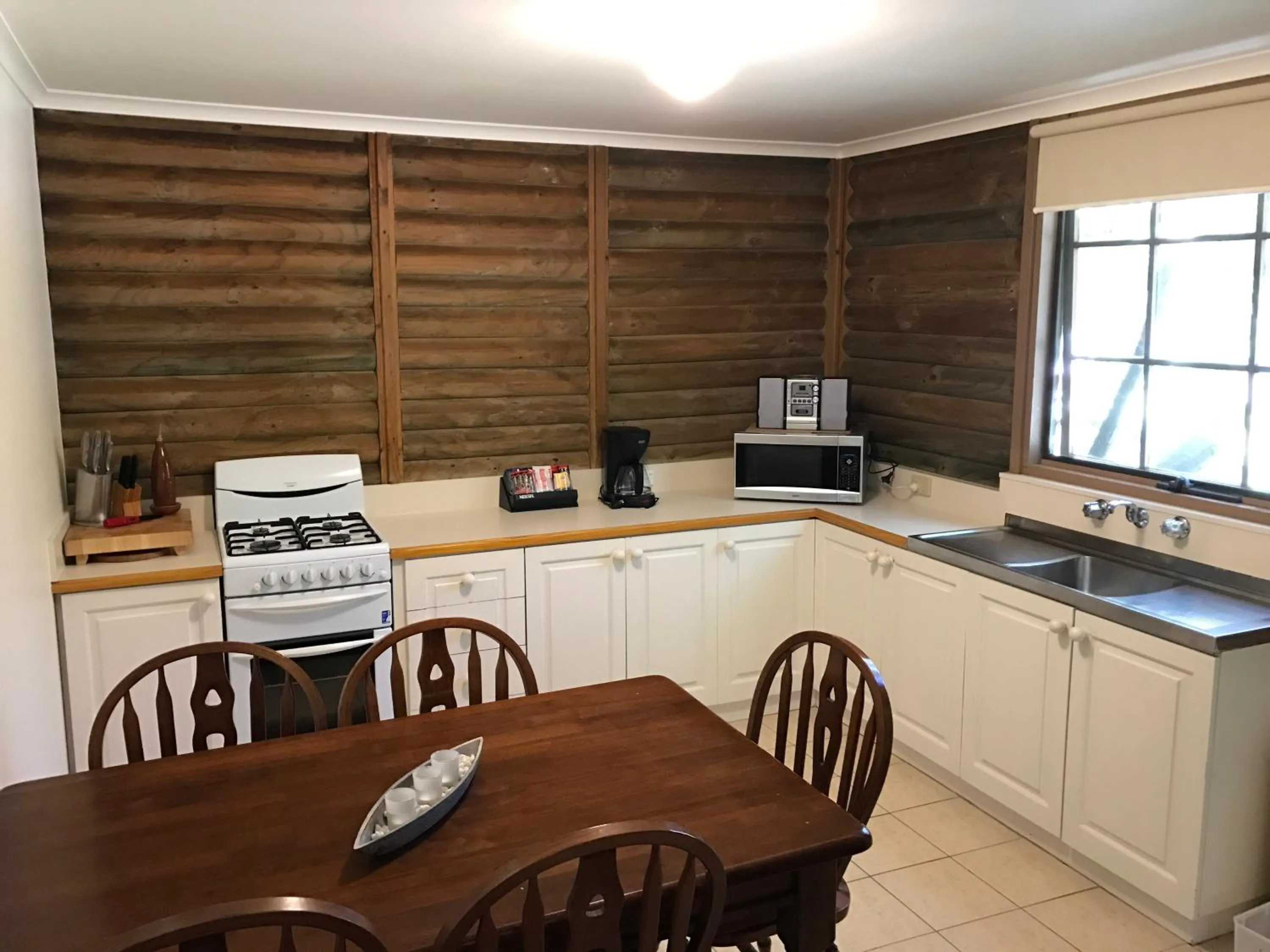 Dining area in Ti-Tree Village