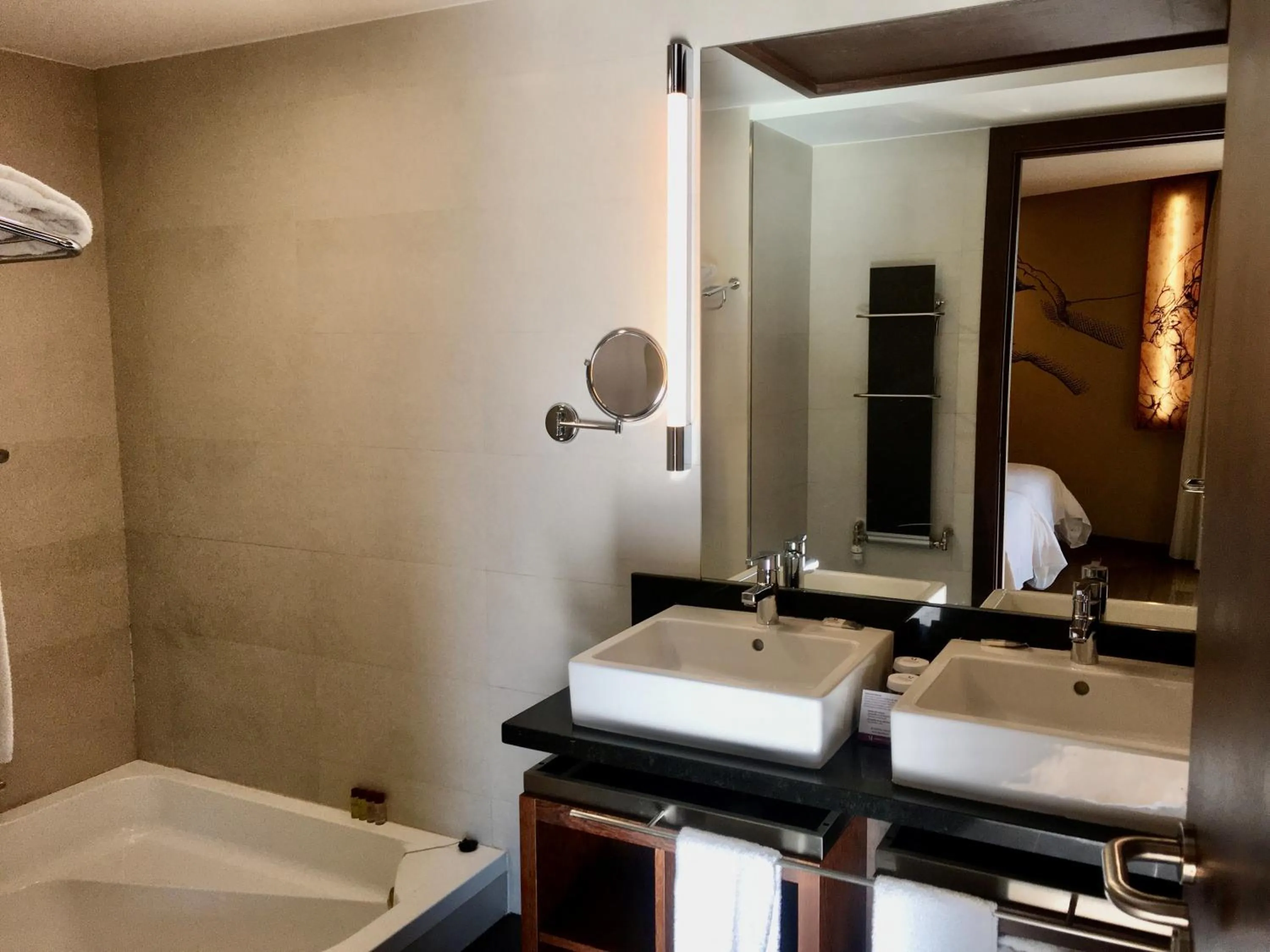 Bathroom in SOMMOS Hotel Aneto