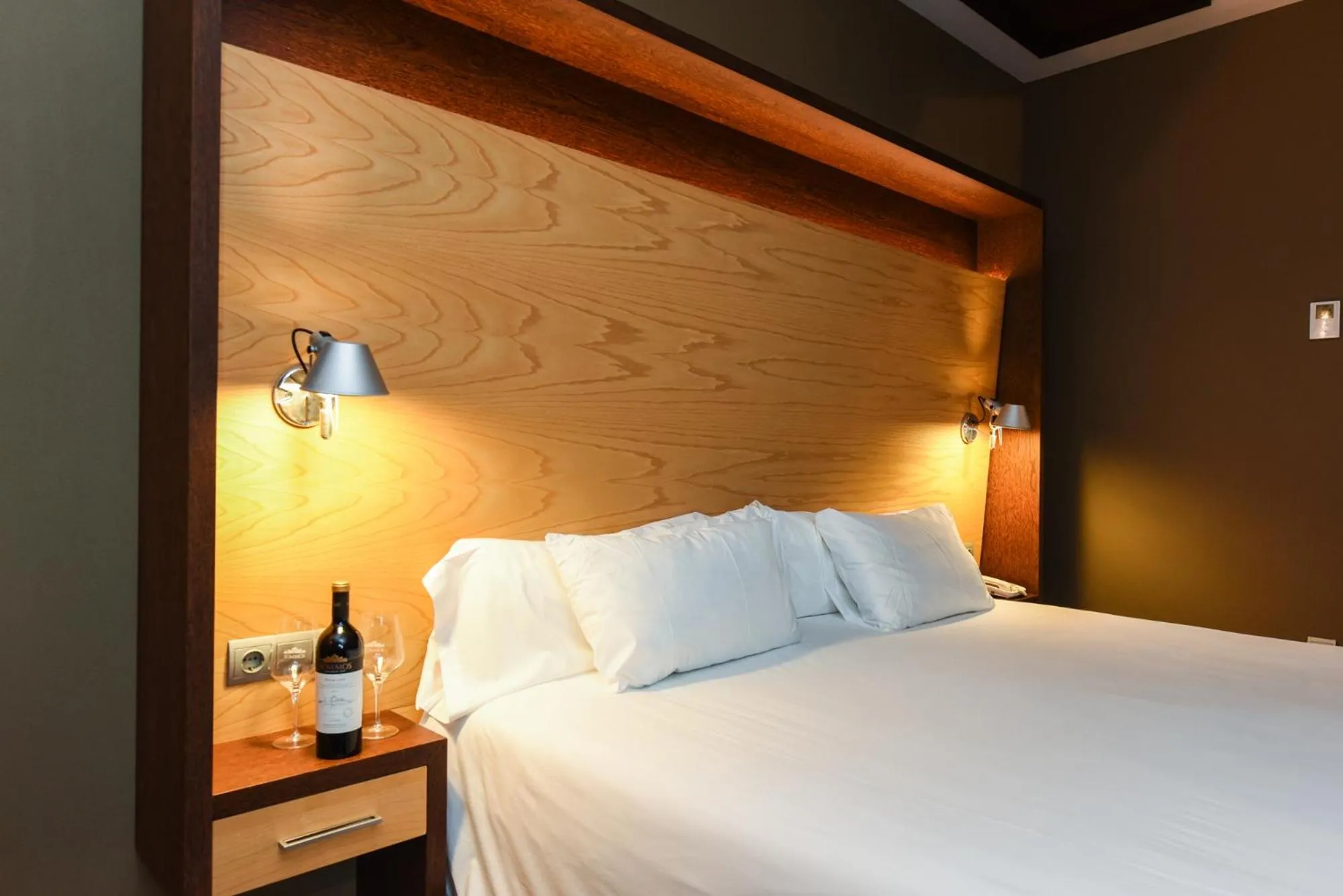 Bed in SOMMOS Hotel Aneto