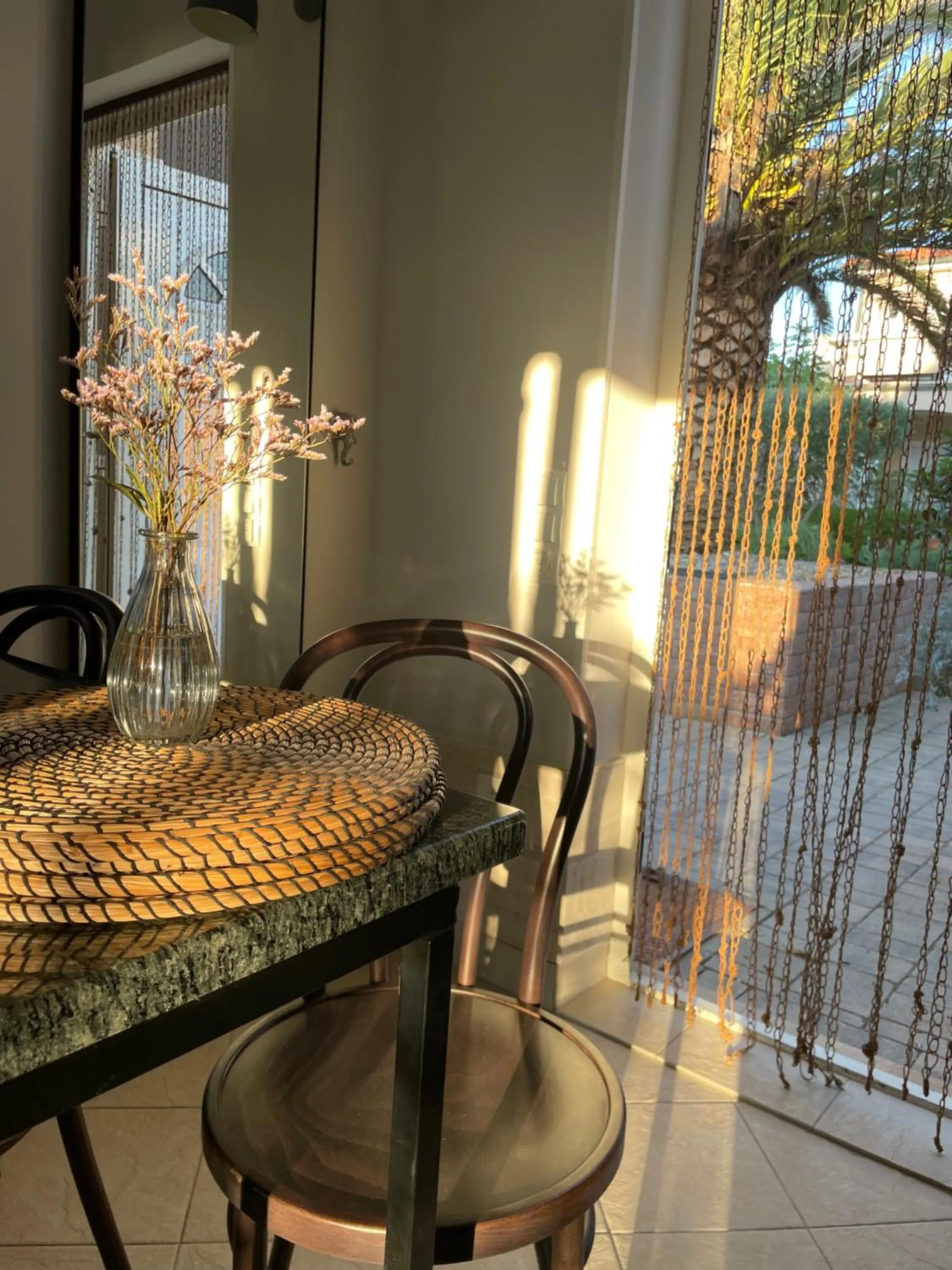 Dining area in Villa Lantana