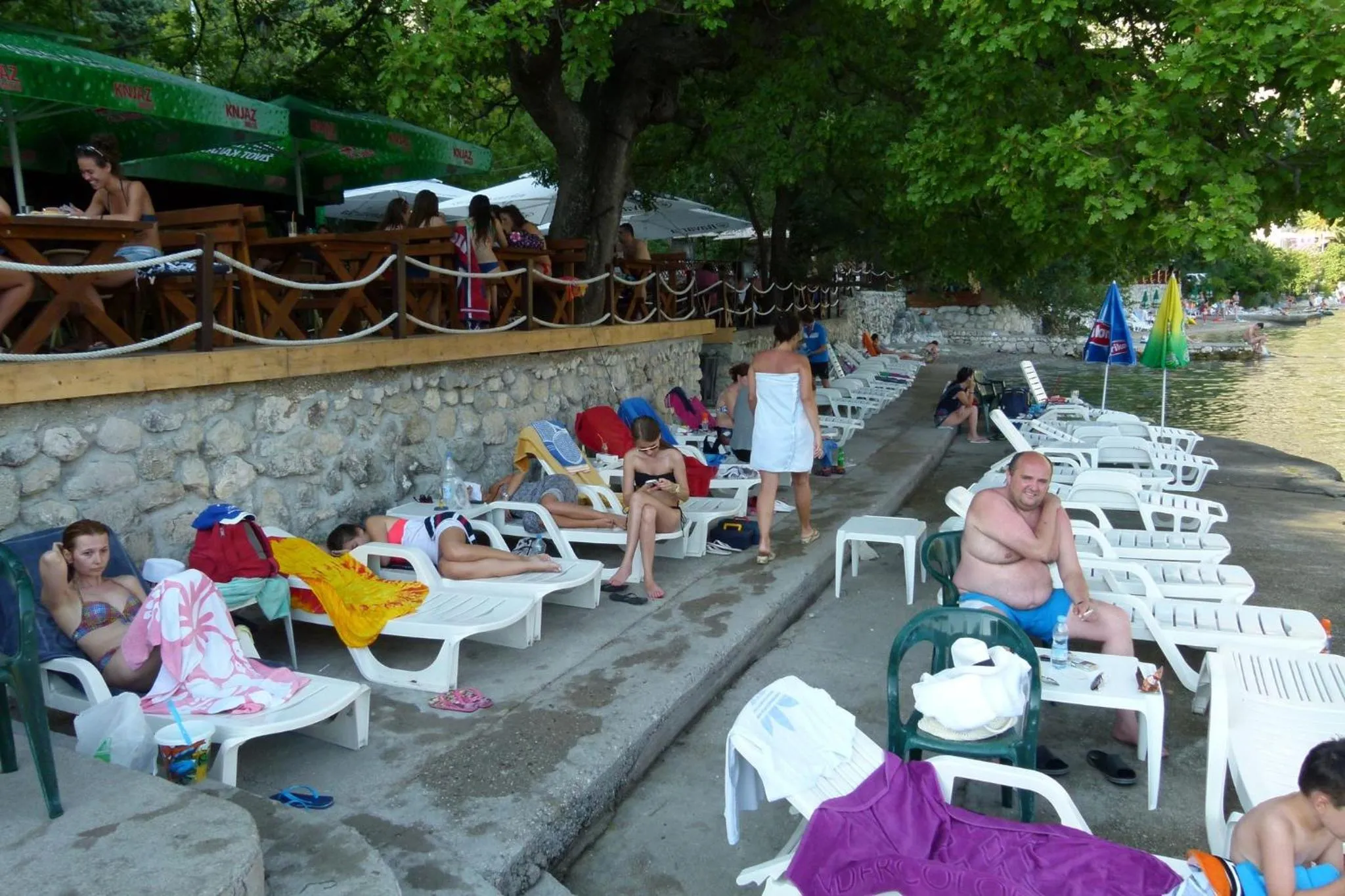Beach in Spacious Family 4BR Seaside House, Fantastic Sea Views, 20 Meters to Beach