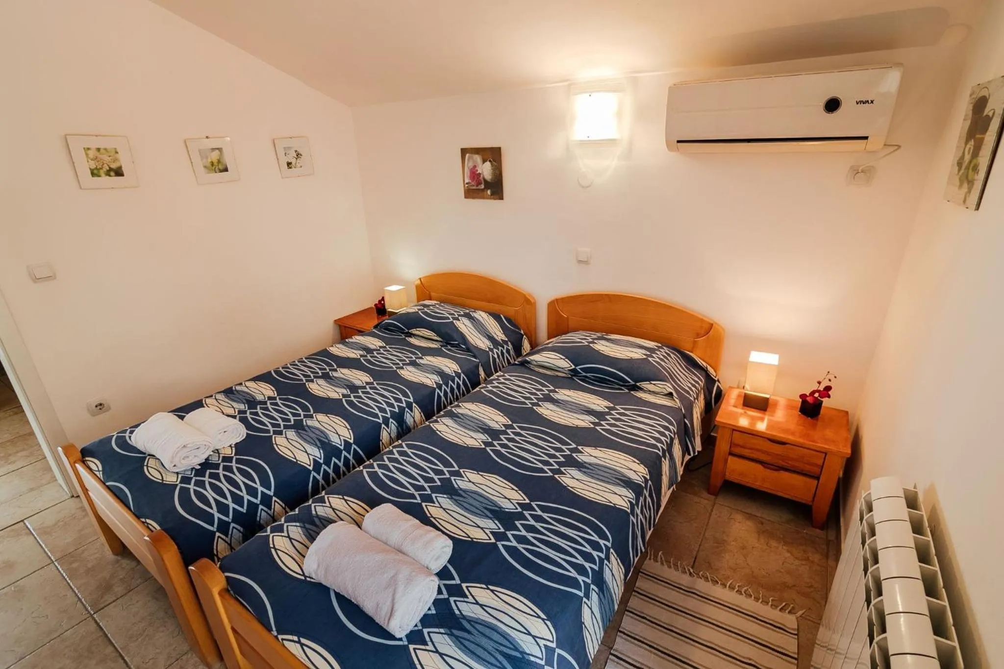 Bedroom, Bed in Spacious Family 4BR Seaside House, Fantastic Sea Views, 20 Meters to Beach