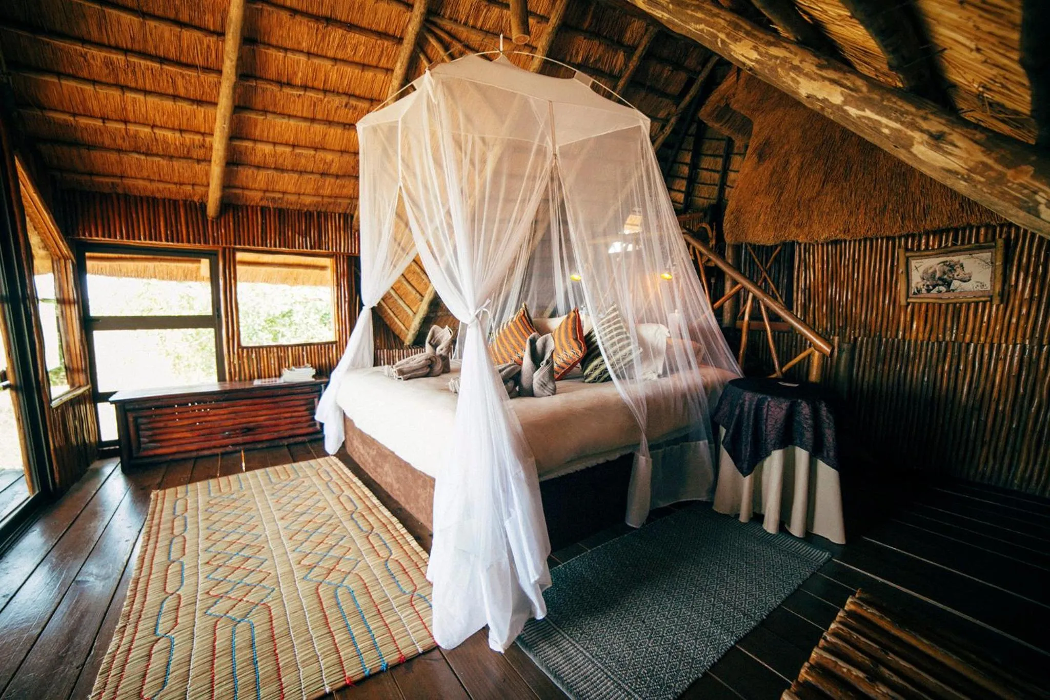 Photo of the whole room, Bed in Pezulu Tree House Lodge
