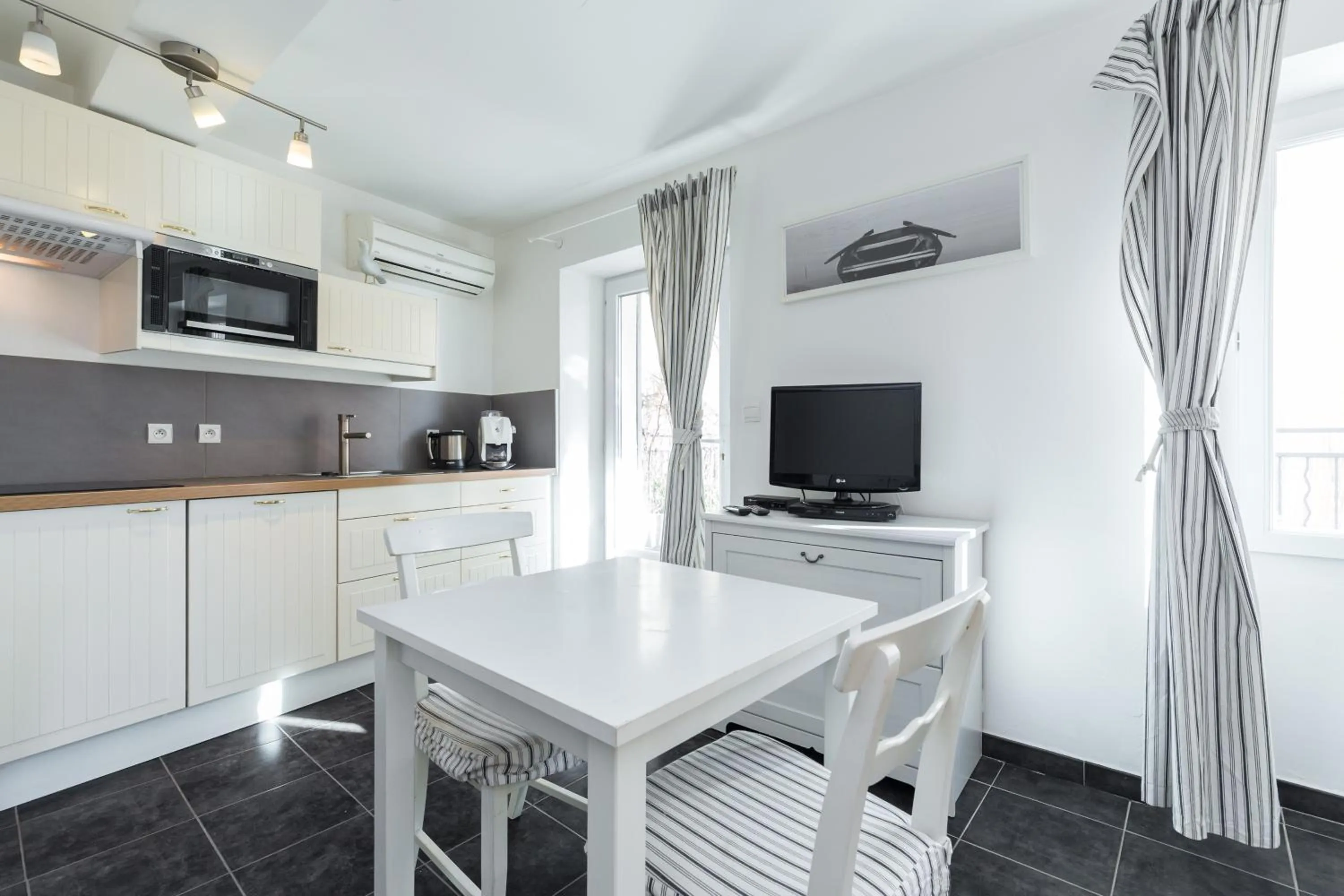 Kitchen or kitchenette in Florella Maréchal Joffre