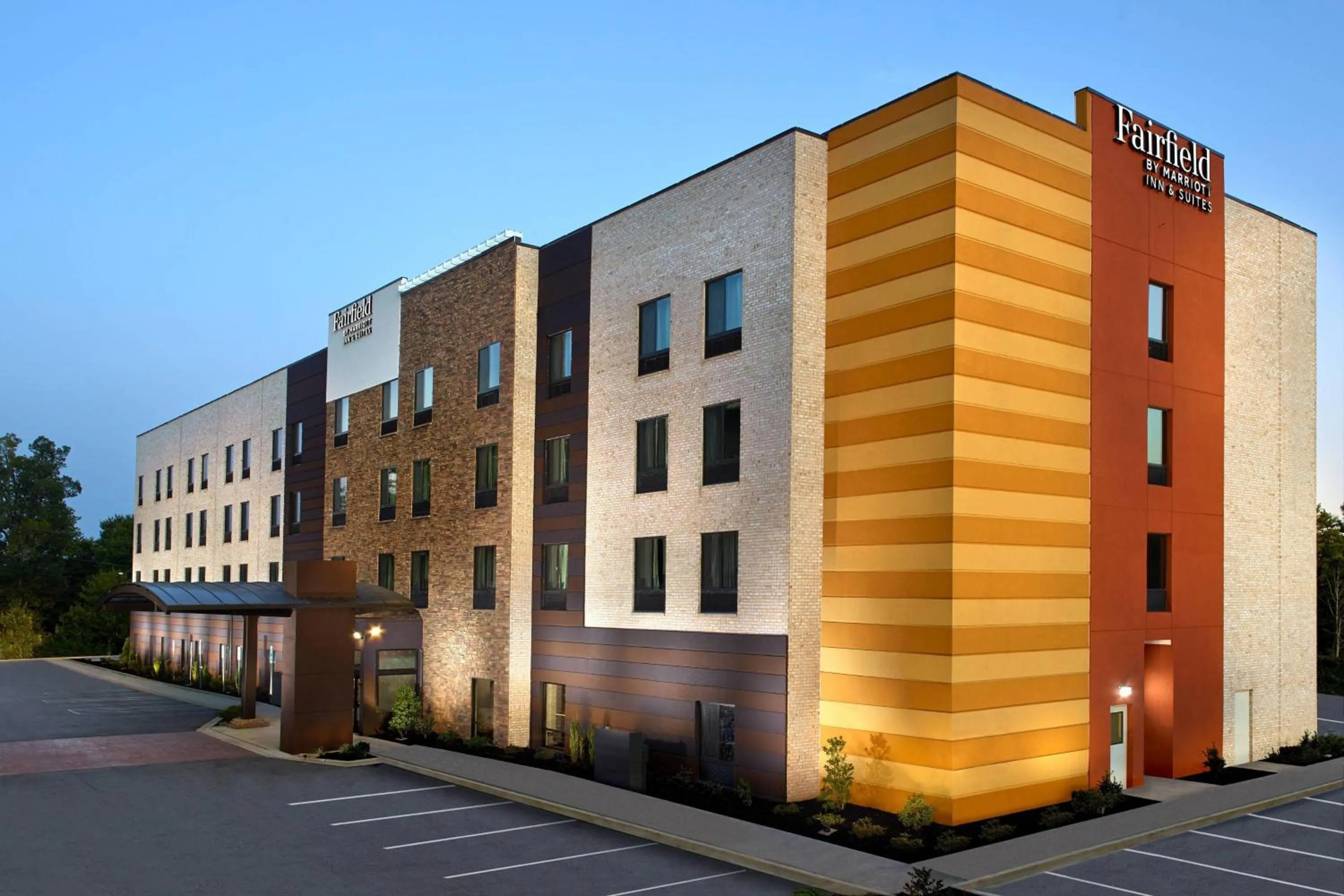 Property building in Fairfield Inn & Suites by Marriott Asheville Airport/Fletcher