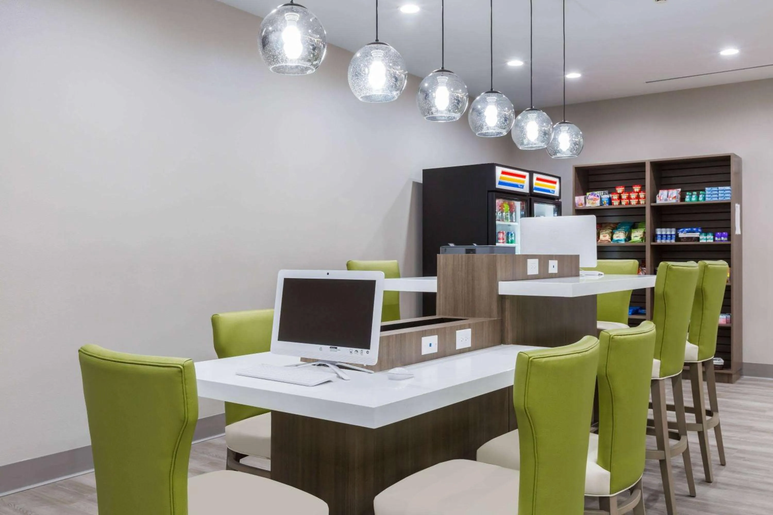 Business facilities in Days Inn & Suites by Wyndham Houston NW Cypress