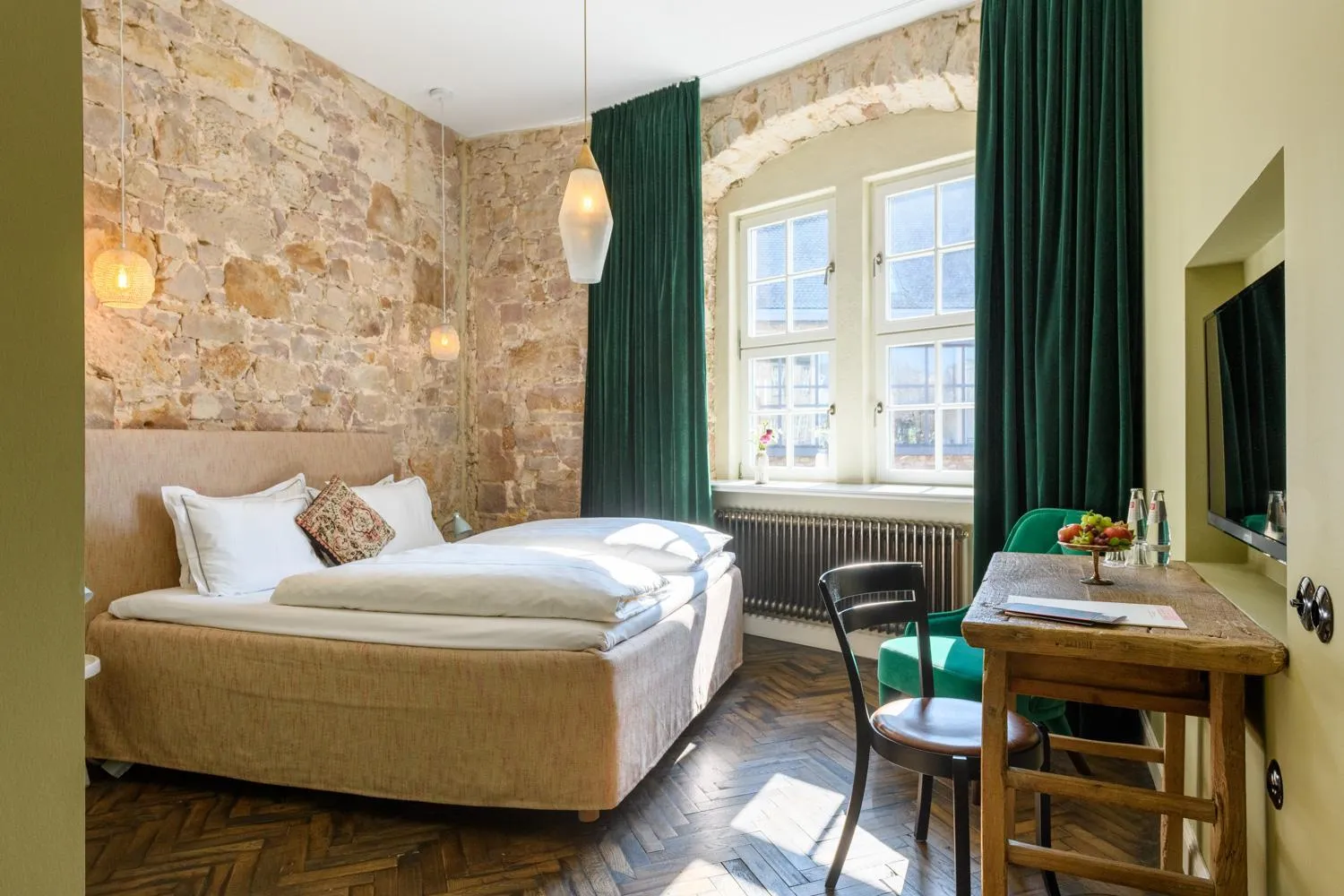 Bedroom, Bed in Renthof Kassel