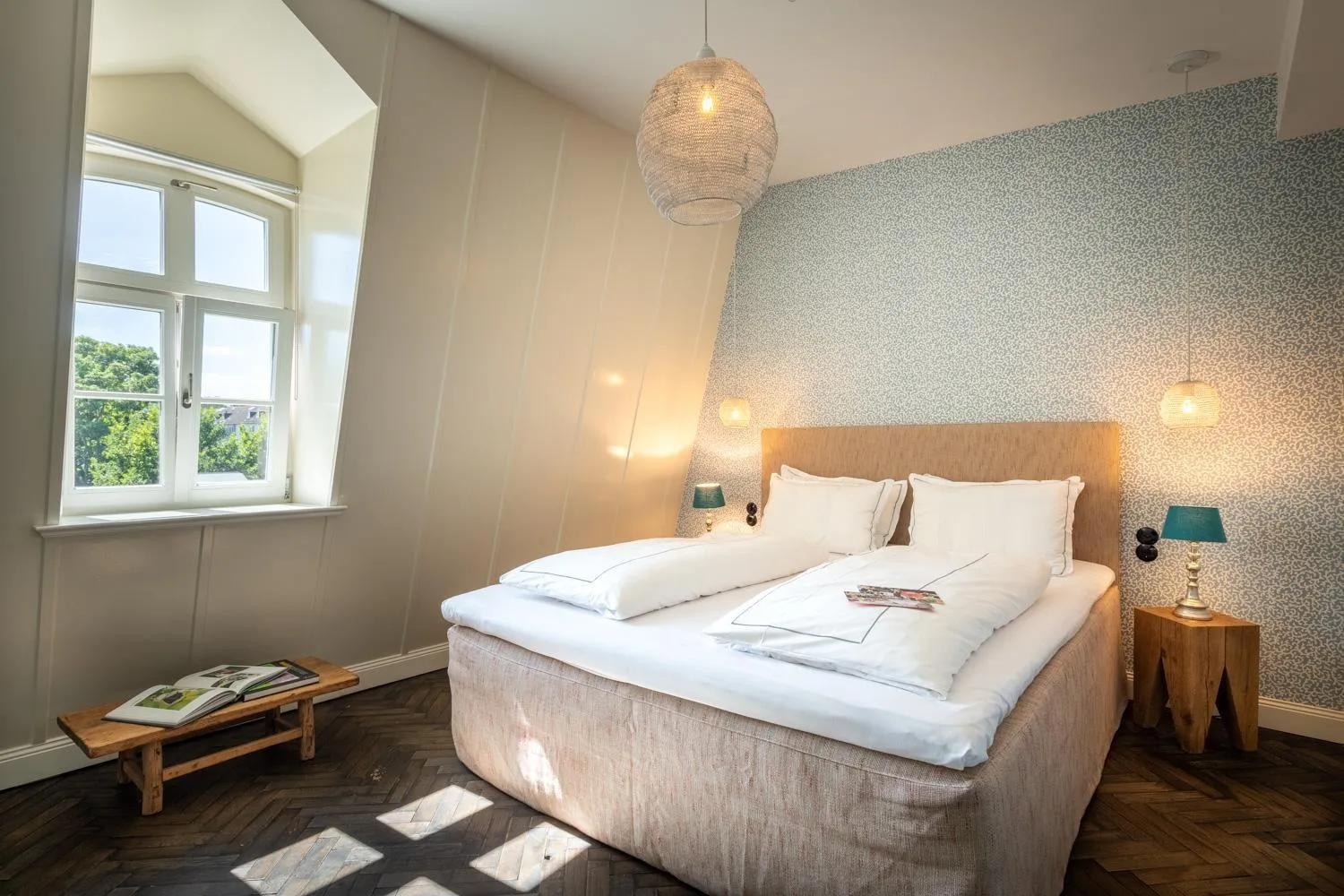 Photo of the whole room, Bed in Renthof Kassel