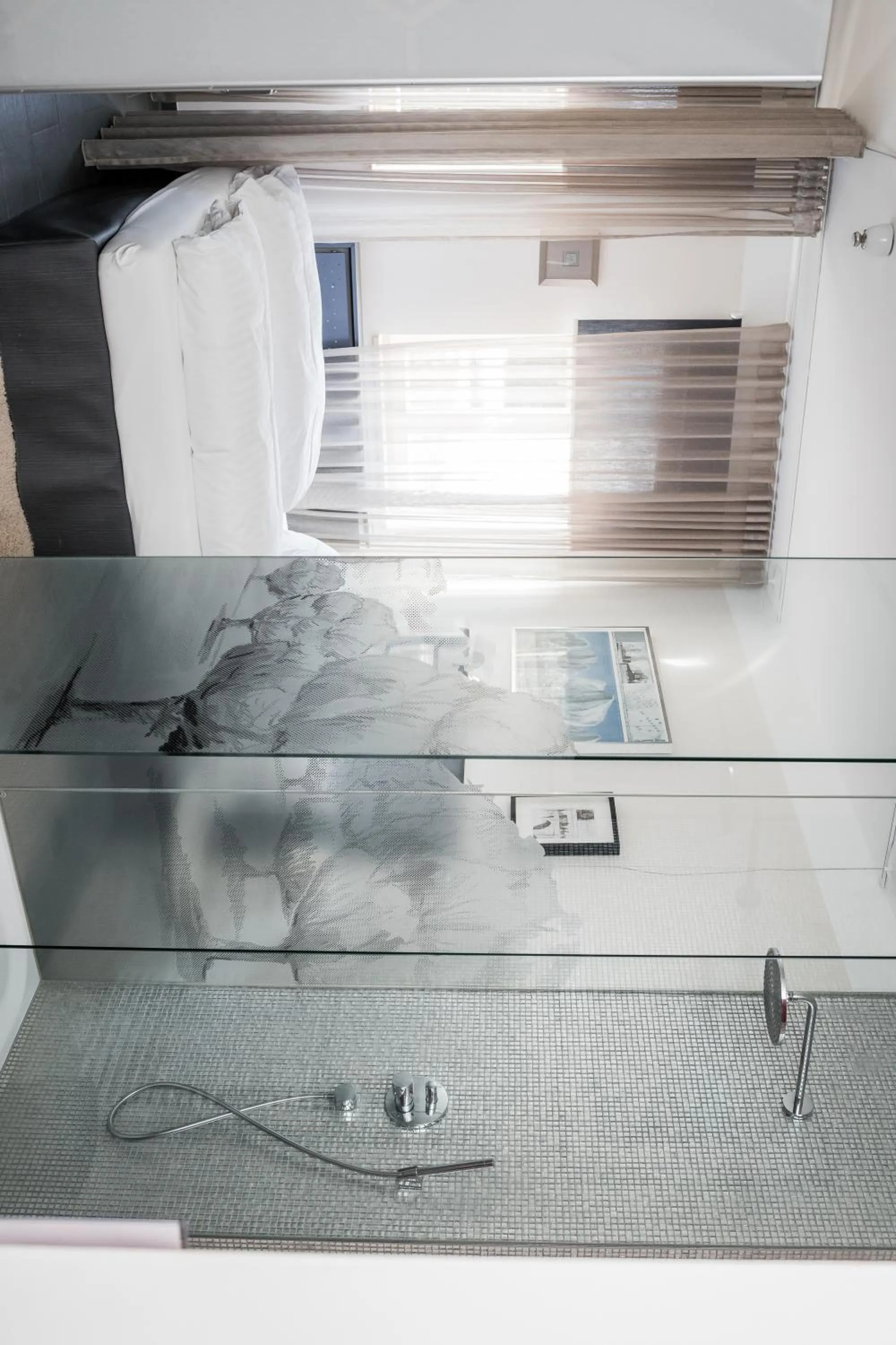 Photo of the whole room in Romantikhotel Rebstock art & design