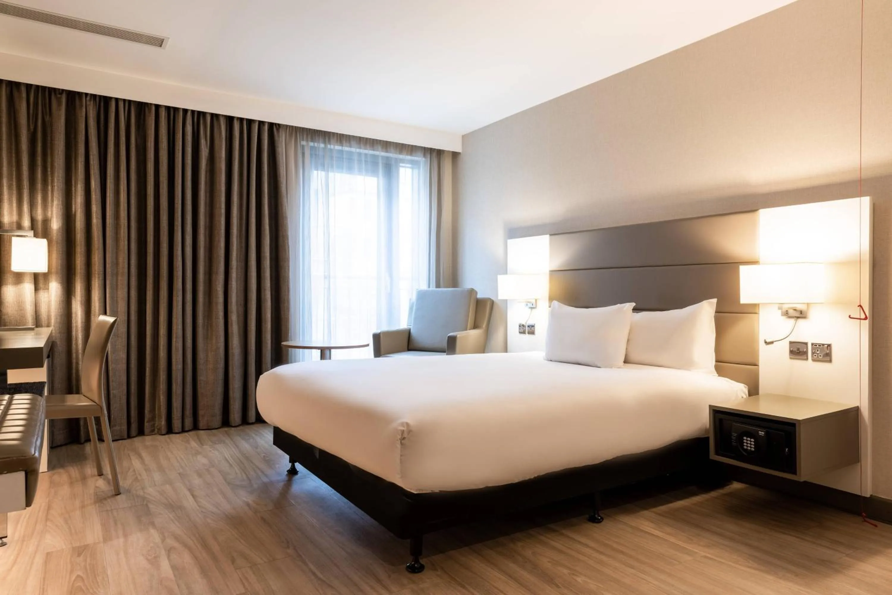 Photo of the whole room, Bed in AC Hotel by Marriott Birmingham