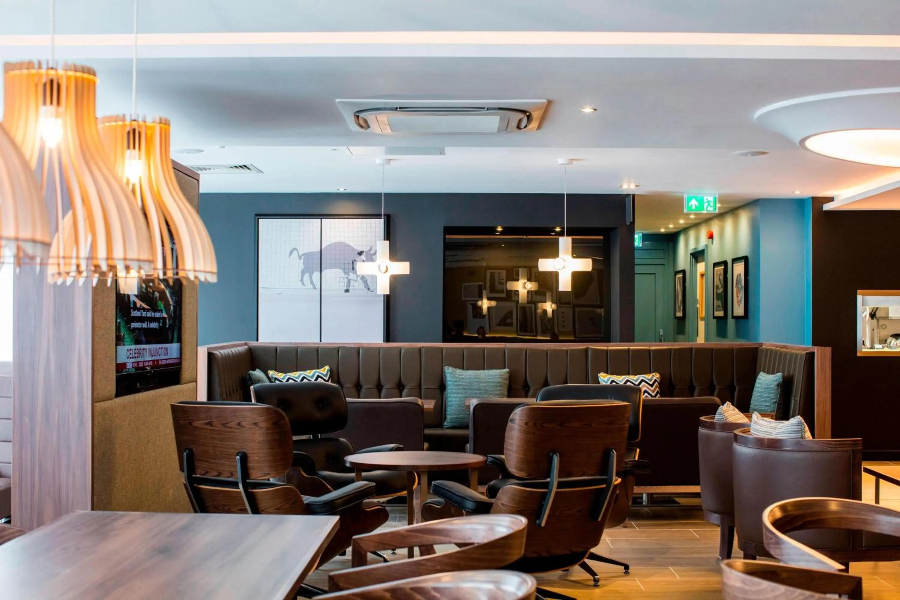 Lounge or bar in AC Hotel by Marriott Birmingham