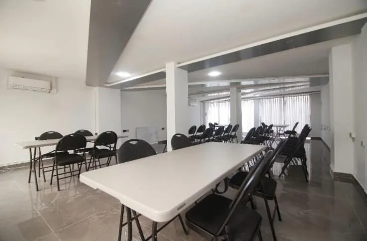 Living room in Bayit Tov Circunvalar Hotel