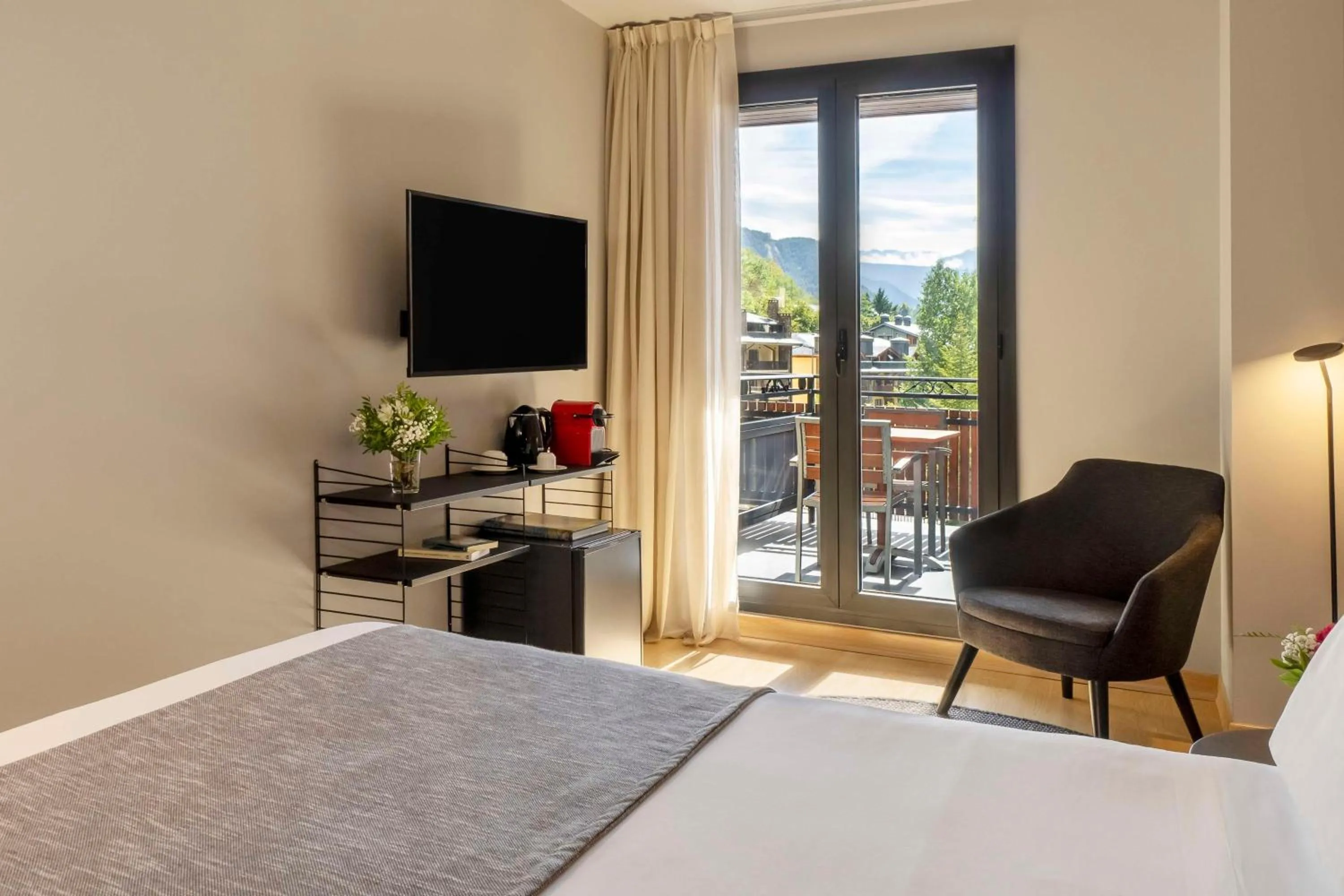 Bedroom, Bed in NH Collection Andorra Palomé