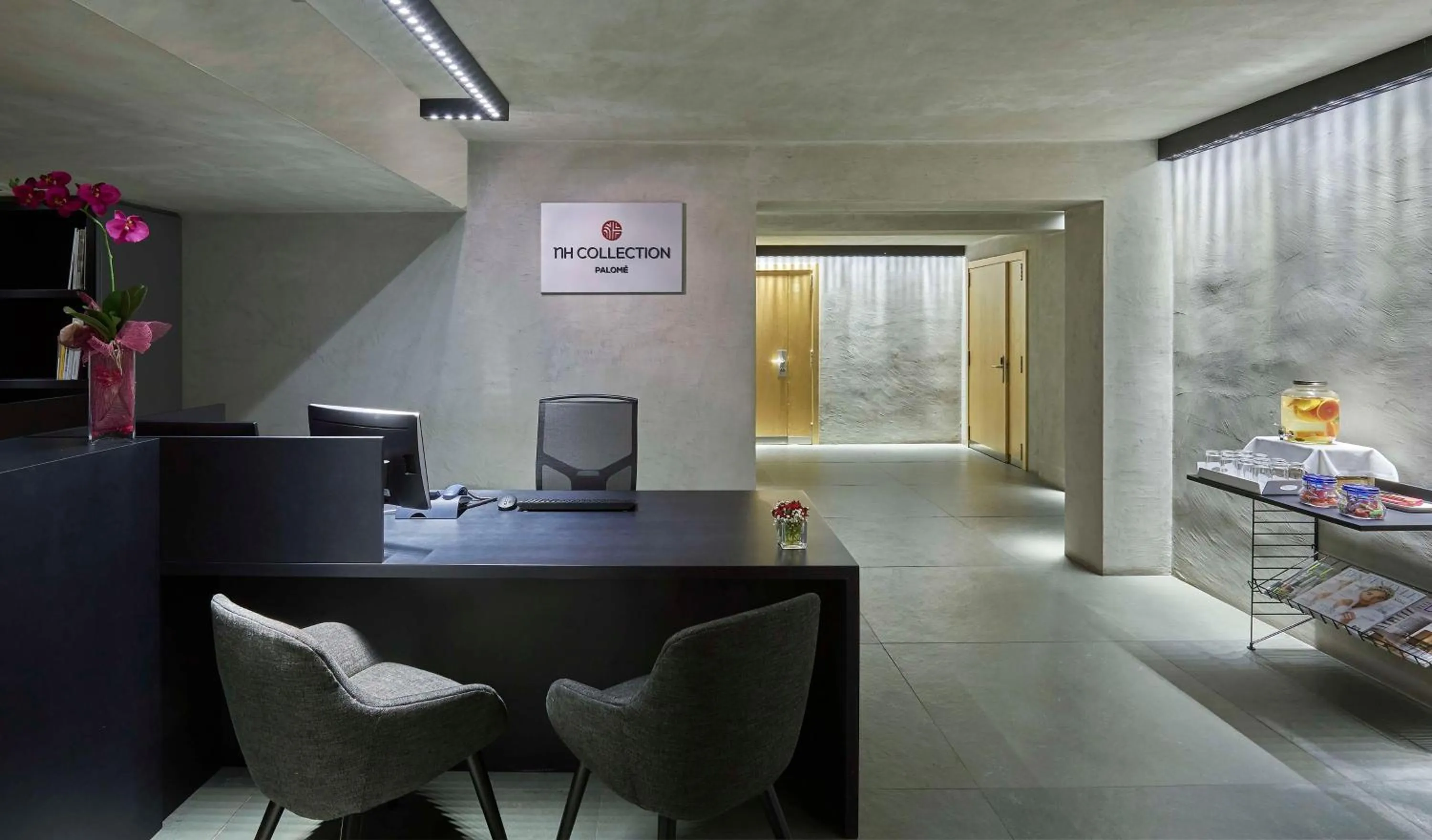 Lobby or reception in NH Collection Andorra Palomé