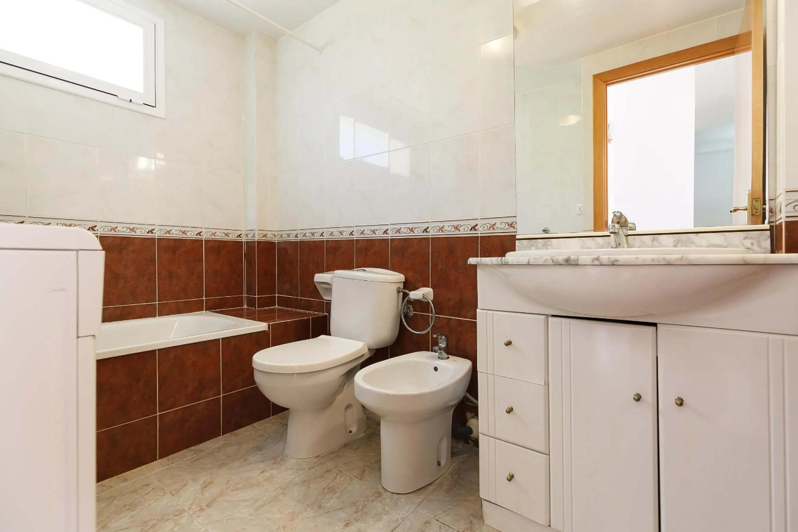 Bathroom in UHC Arco del Sol Family Complex
