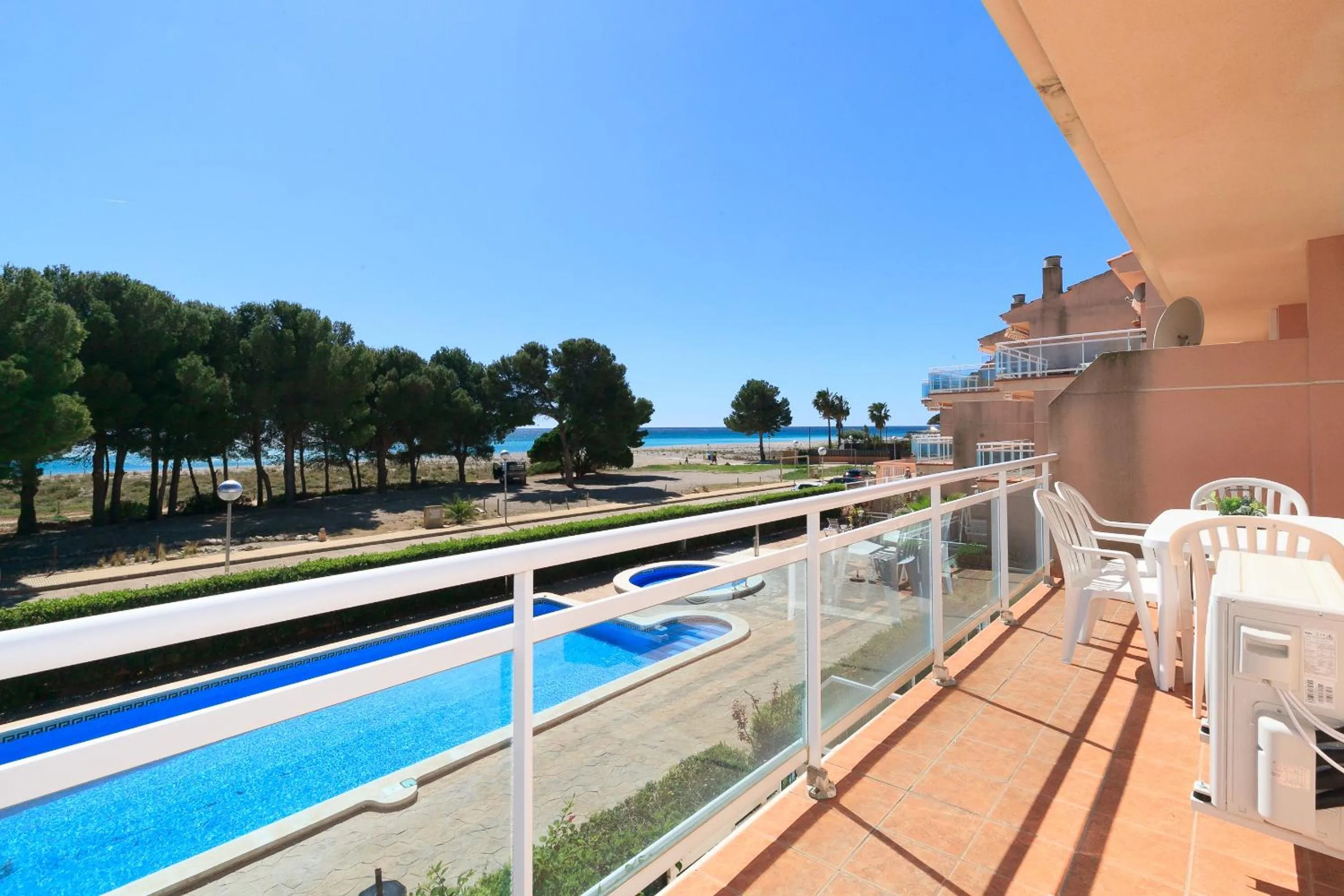 Balcony/Terrace in UHC Arco del Sol Family Complex