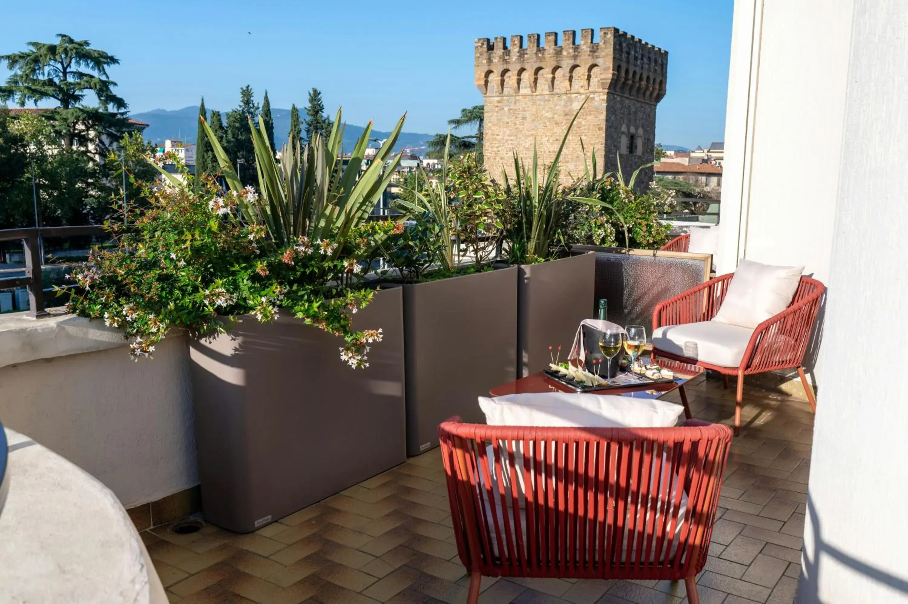 Deluxe Double or Twin Room with Terrace in Starhotels Michelangelo Florence Deluxe Double or Twin Room with Terrace in Starhotels Michelangelo Florence