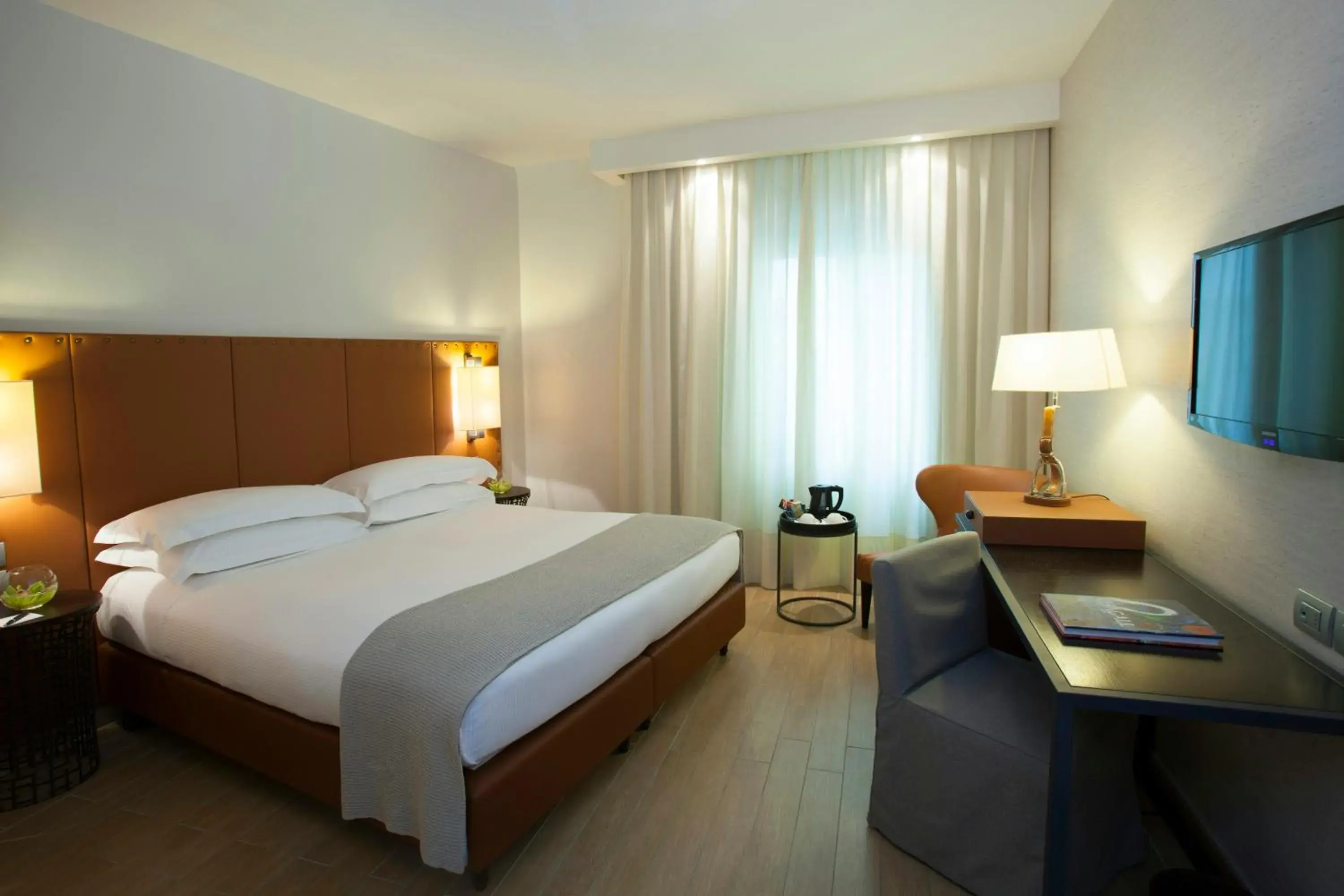 Deluxe Double or Twin Room in Starhotels Michelangelo Florence Deluxe Double or Twin Room in Starhotels Michelangelo Florence