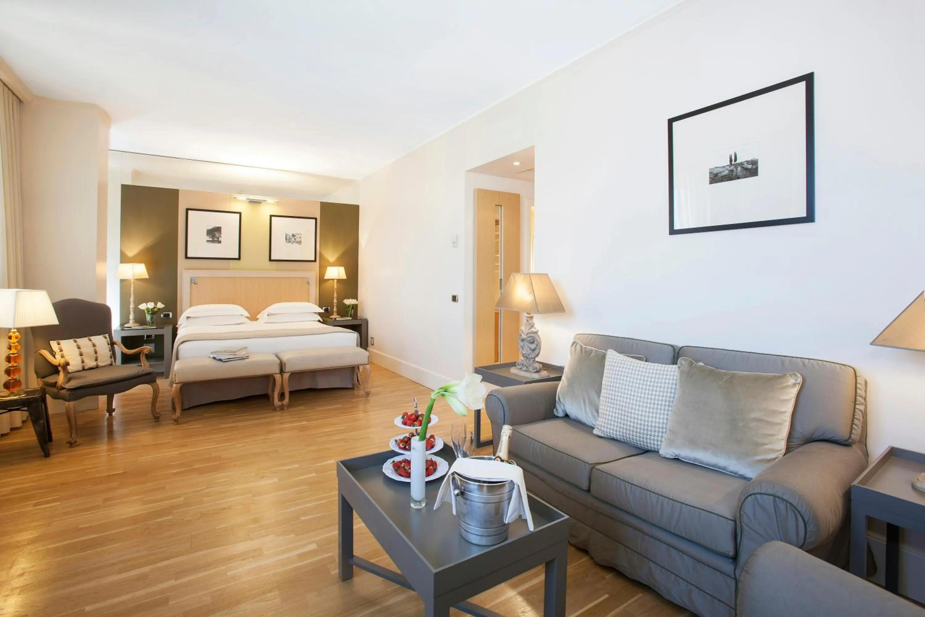 Photo of the whole room, Bed in Starhotels Tuscany