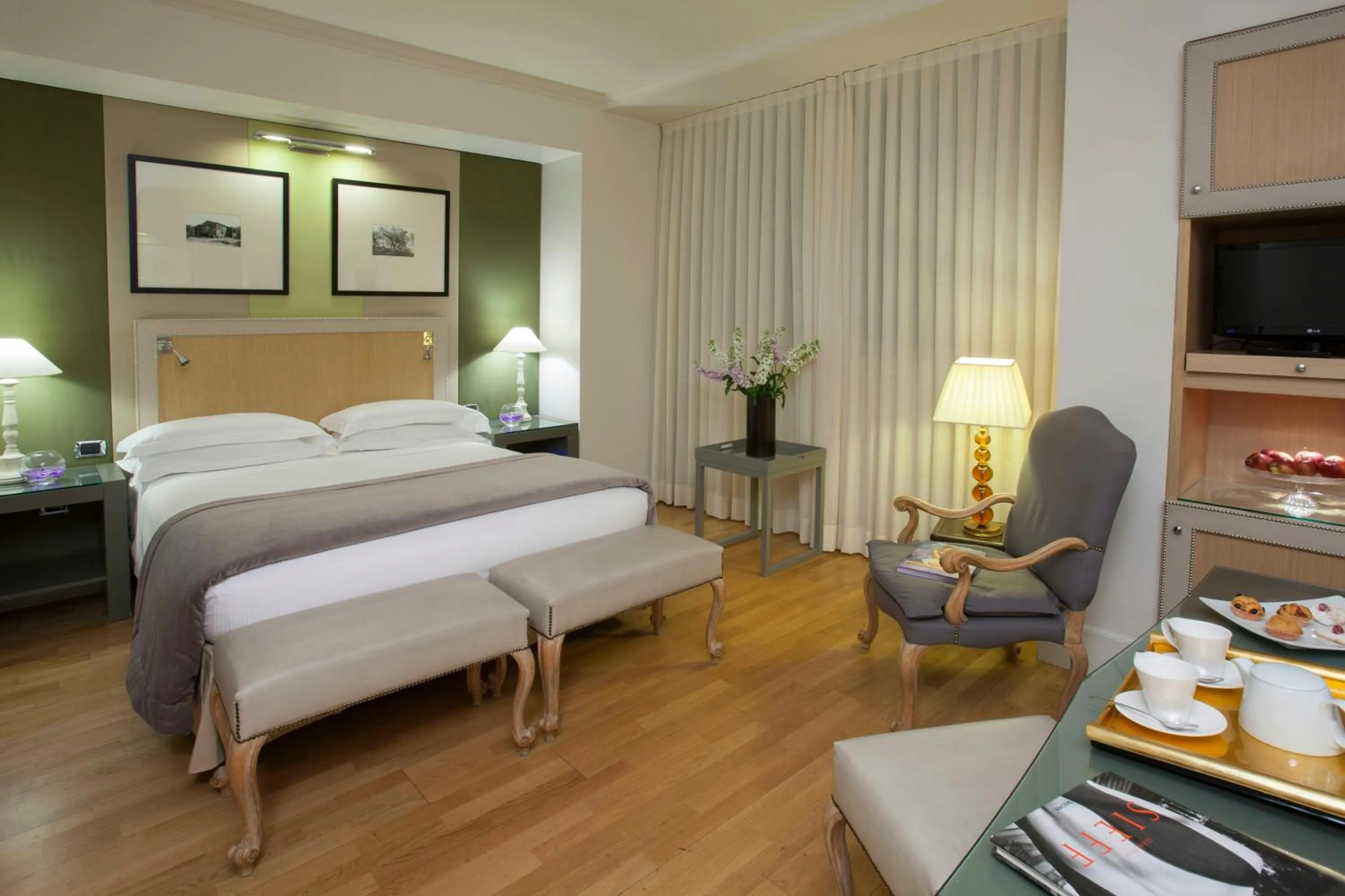 Photo of the whole room, Bed in Starhotels Tuscany