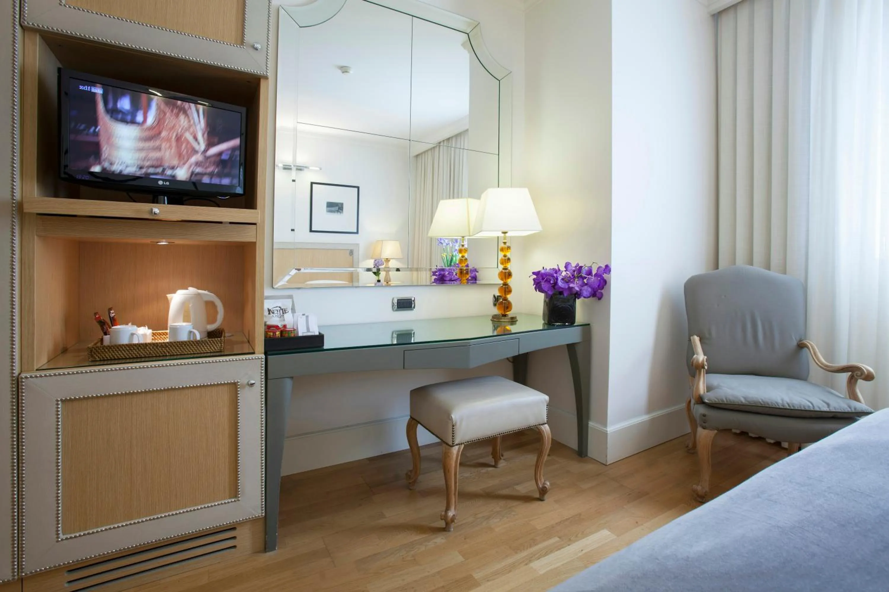 Bedroom, Bed in Starhotels Tuscany