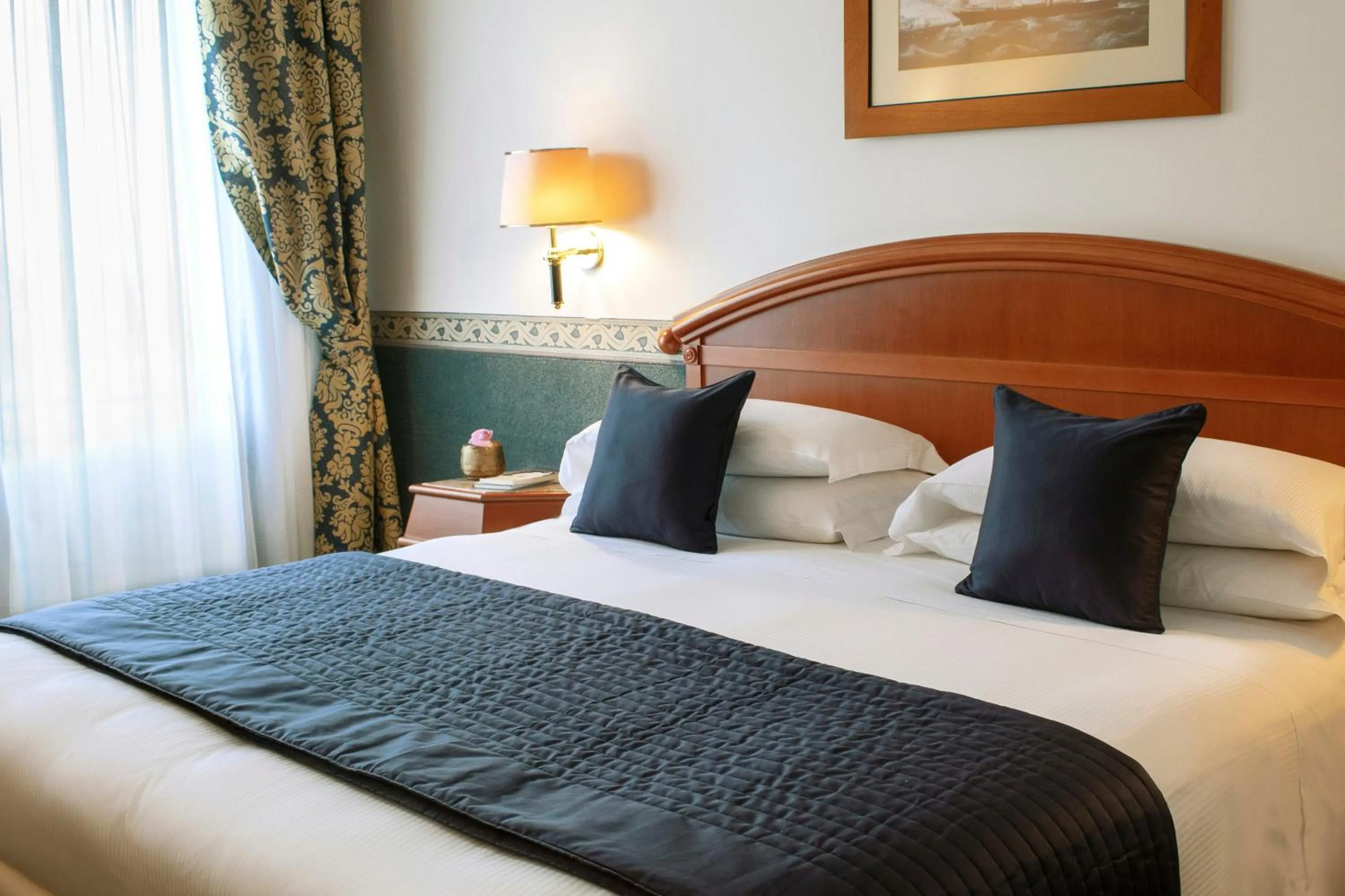 Bedroom, Bed in Starhotels Vespucci