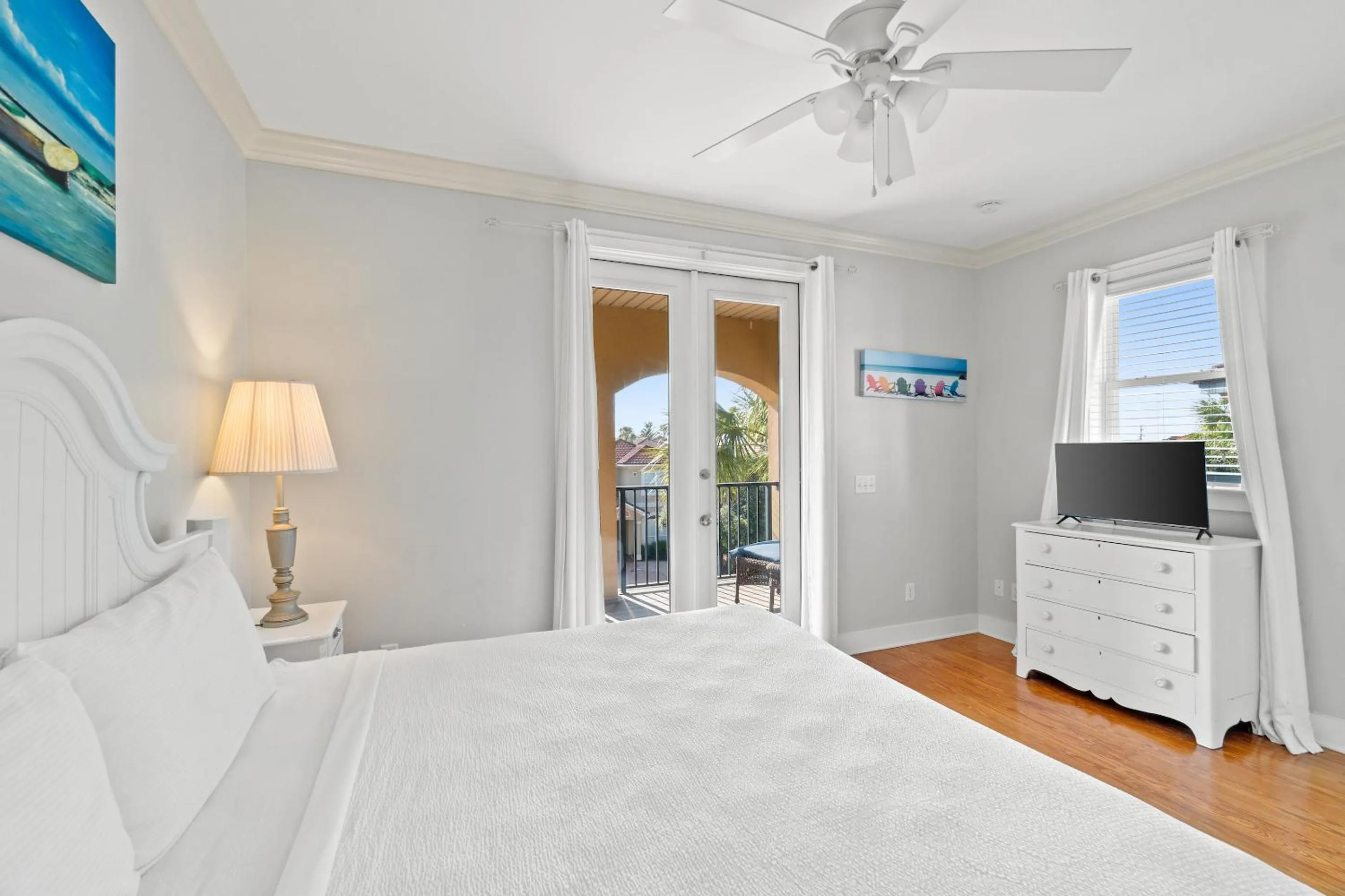 Bed in La Valencia Villas