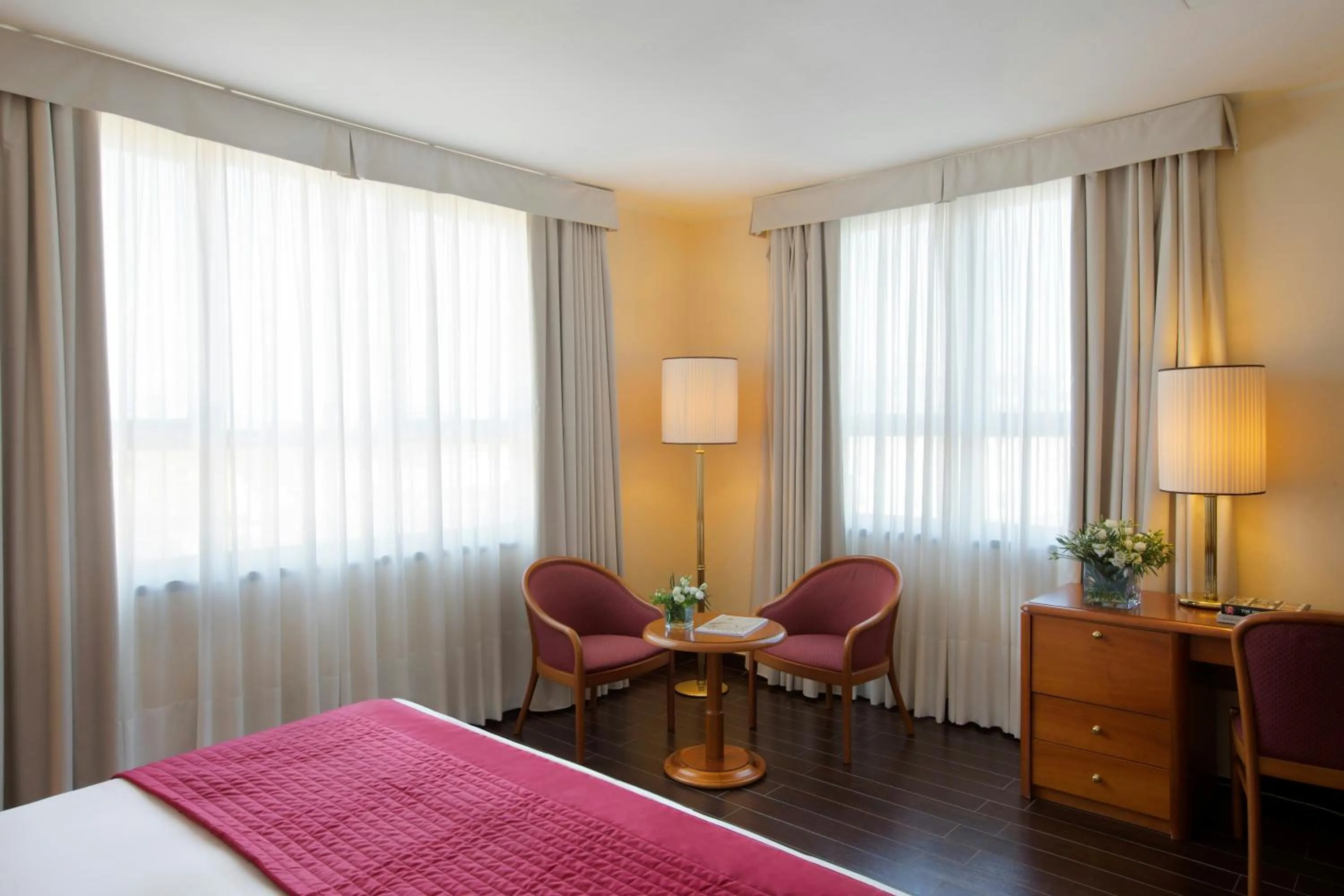 Photo of the whole room, Bed in Starhotels Business Palace