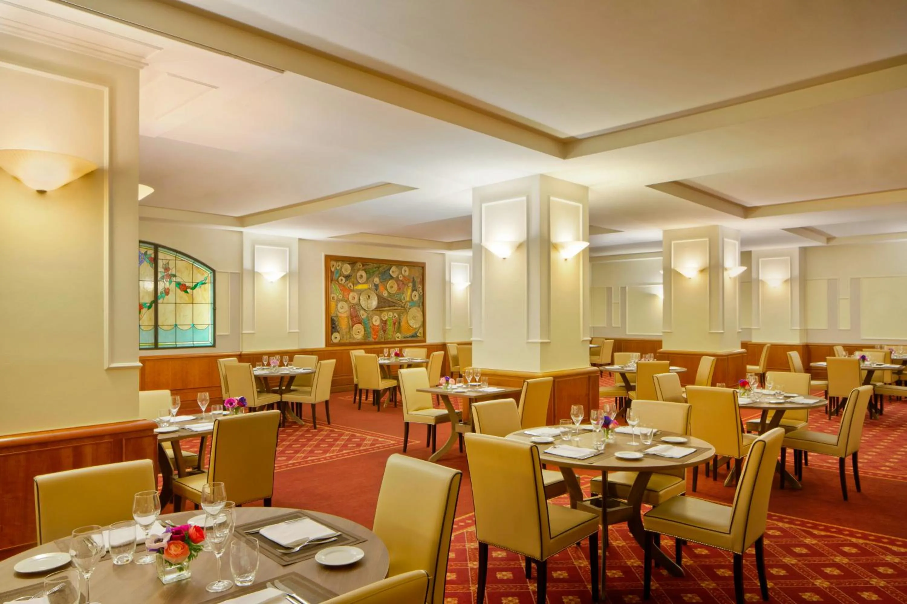 Restaurant/places to eat in Starhotels Business Palace