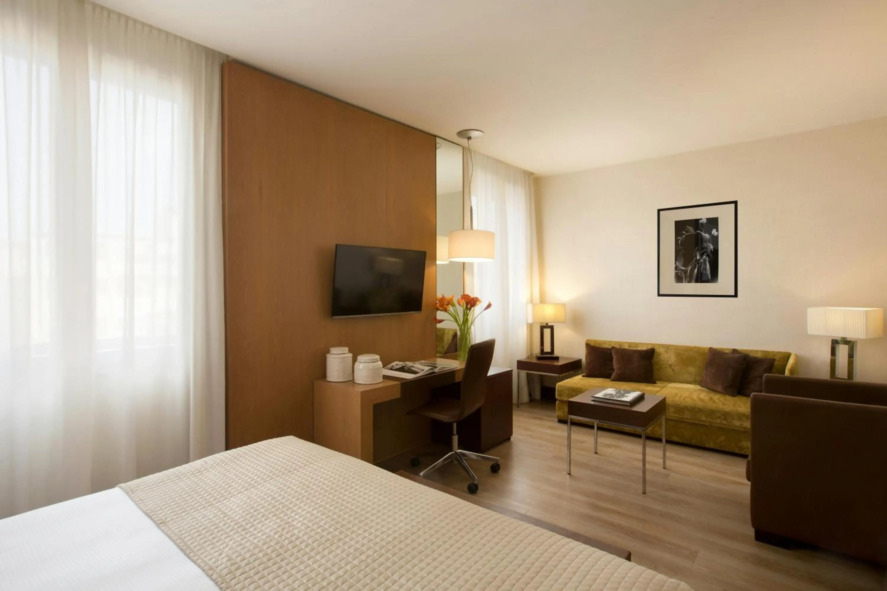 Photo of the whole room, Bed in Starhotels Ritz