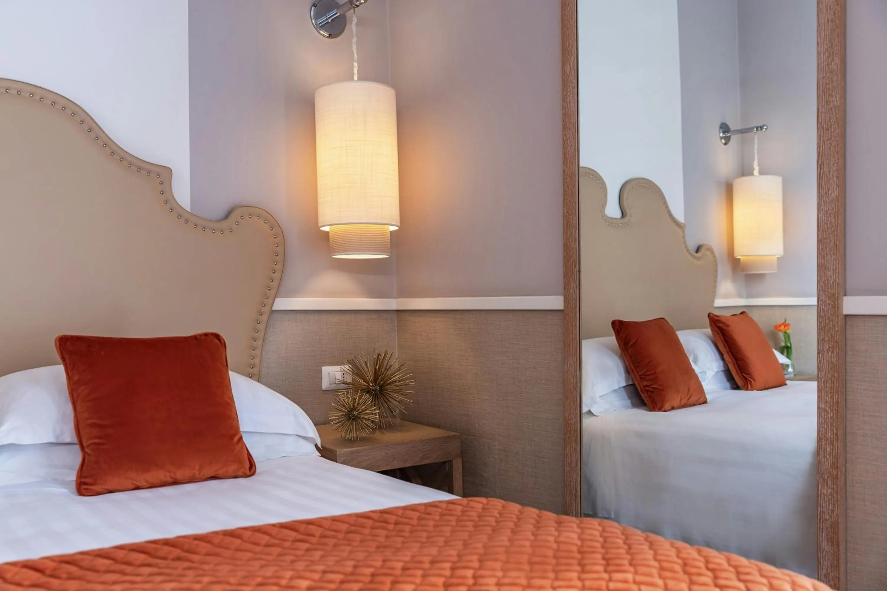 Photo of the whole room, Bed in Starhotels Terminus