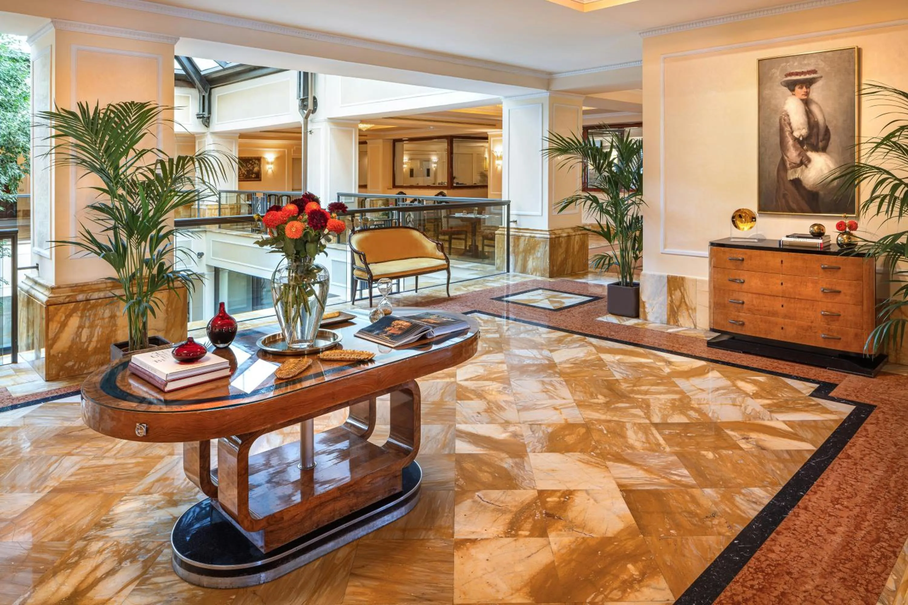 Lobby or reception in Starhotels Du Parc