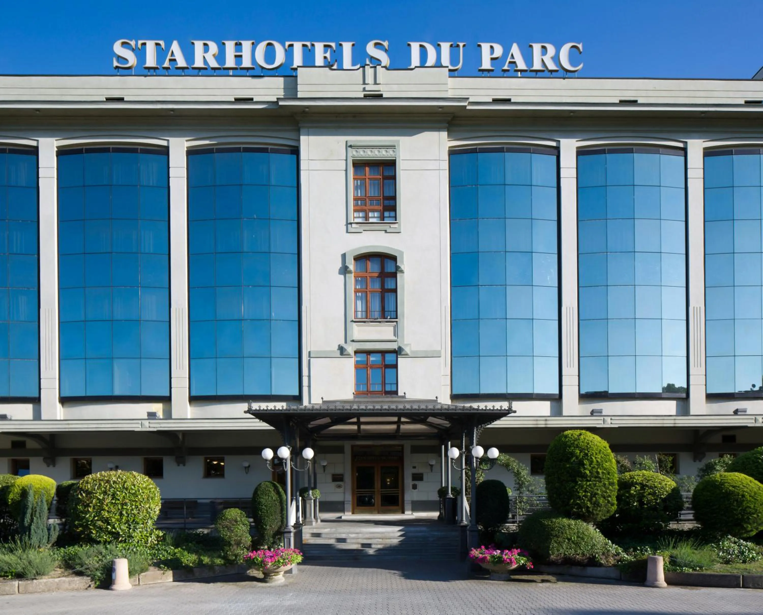 Property building in Starhotels Du Parc