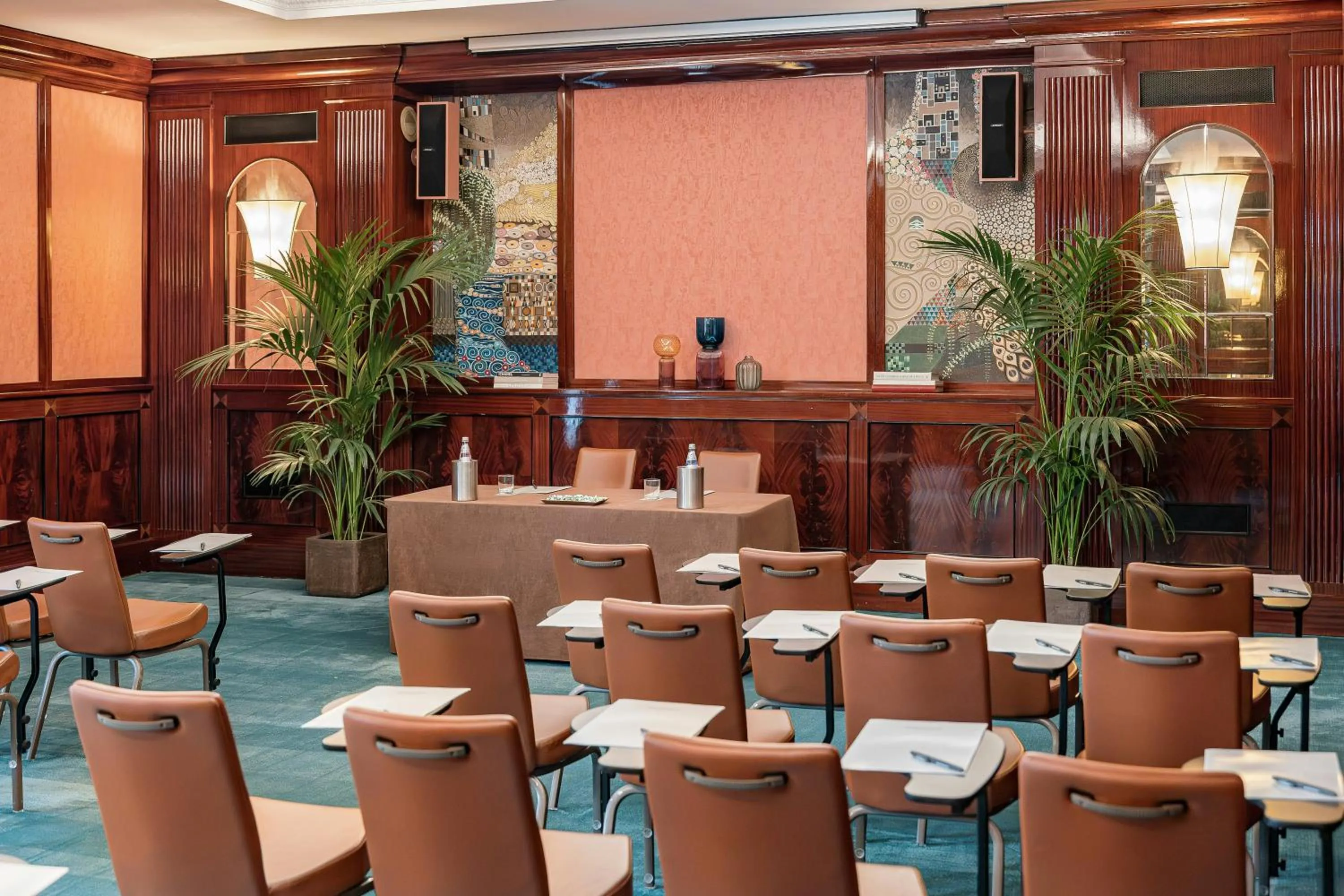 Meeting/conference room in Starhotels Du Parc