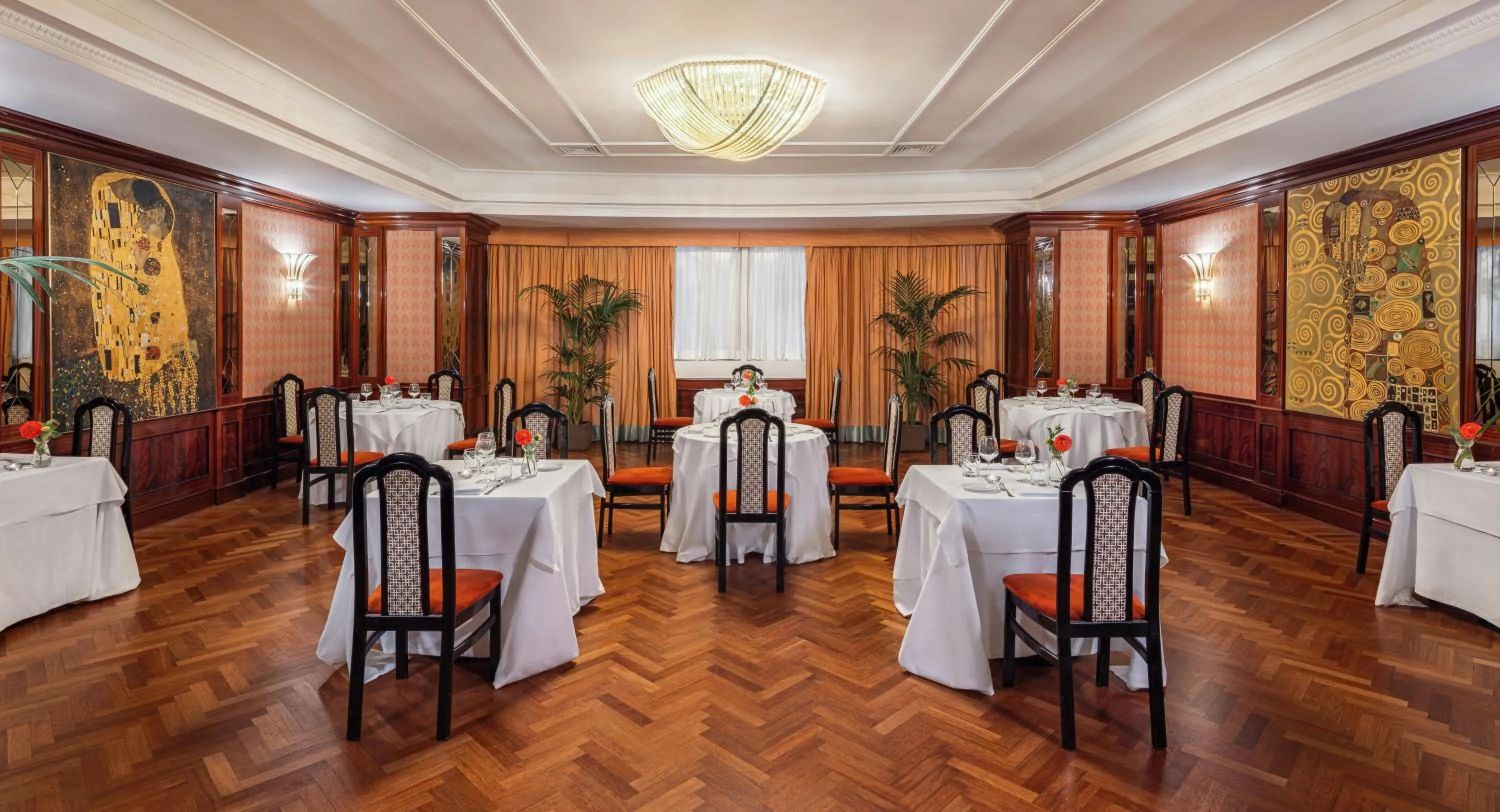 Restaurant/places to eat in Starhotels Du Parc