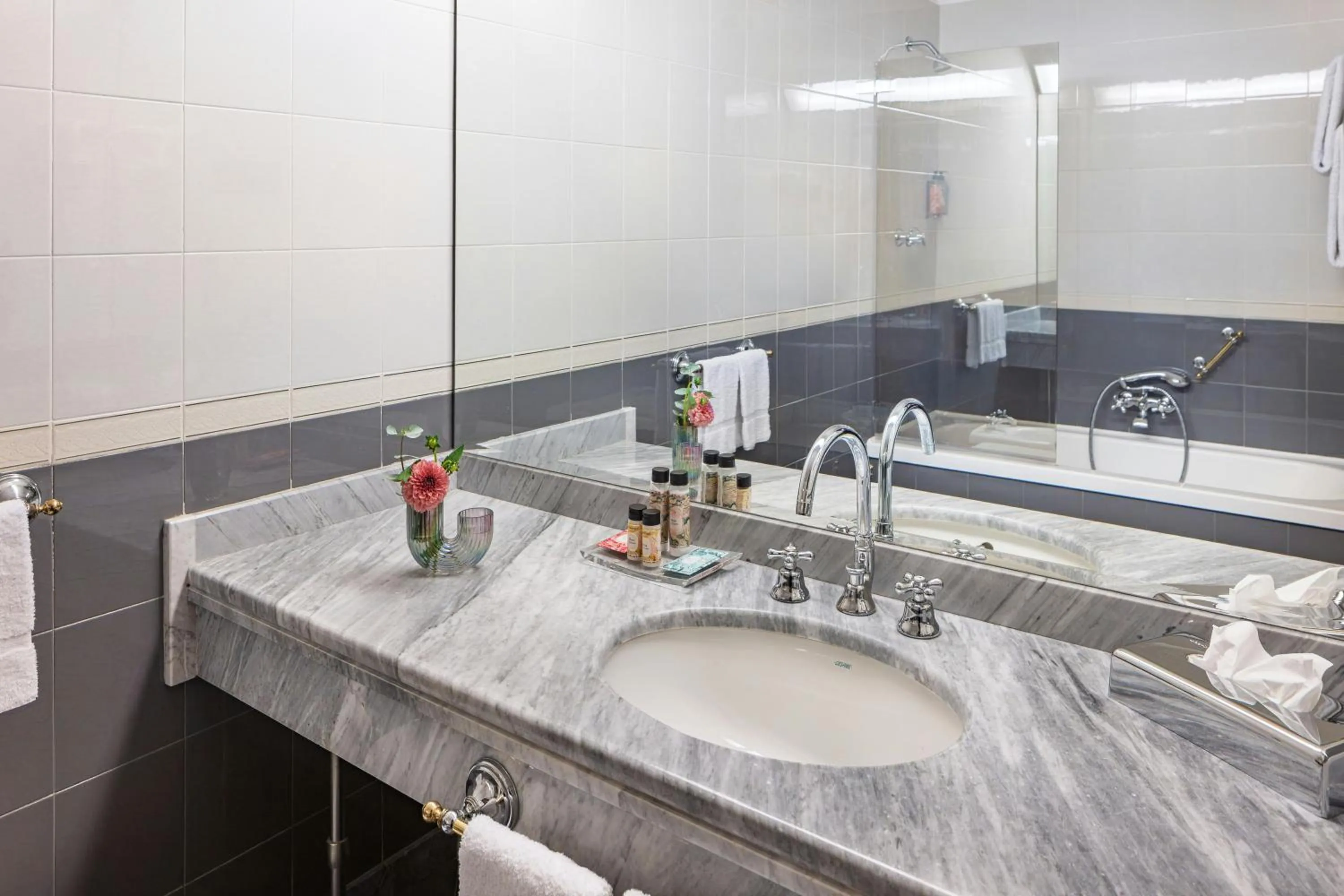 Bathroom in Starhotels Du Parc