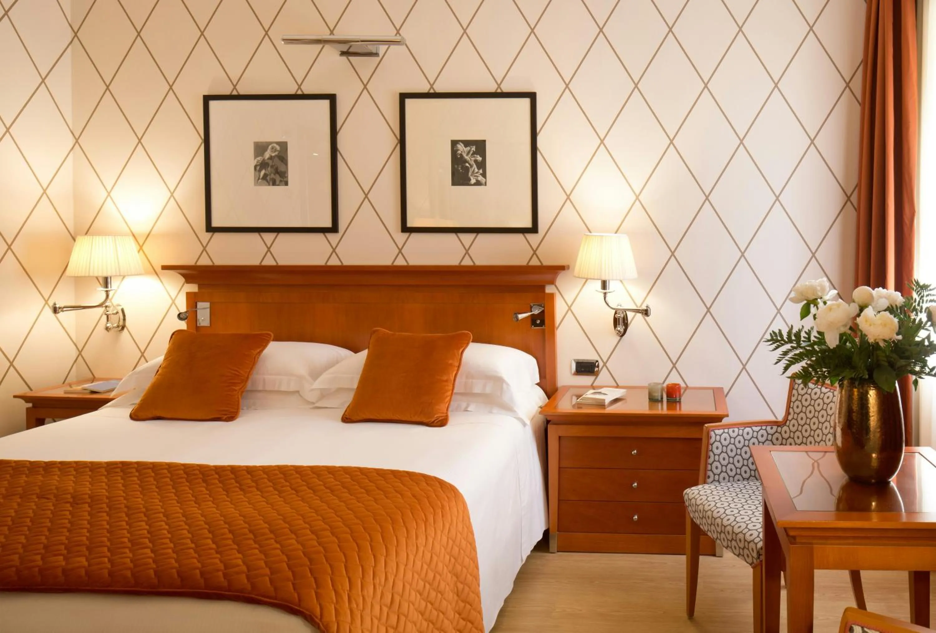 Photo of the whole room, Bed in Starhotels Metropole