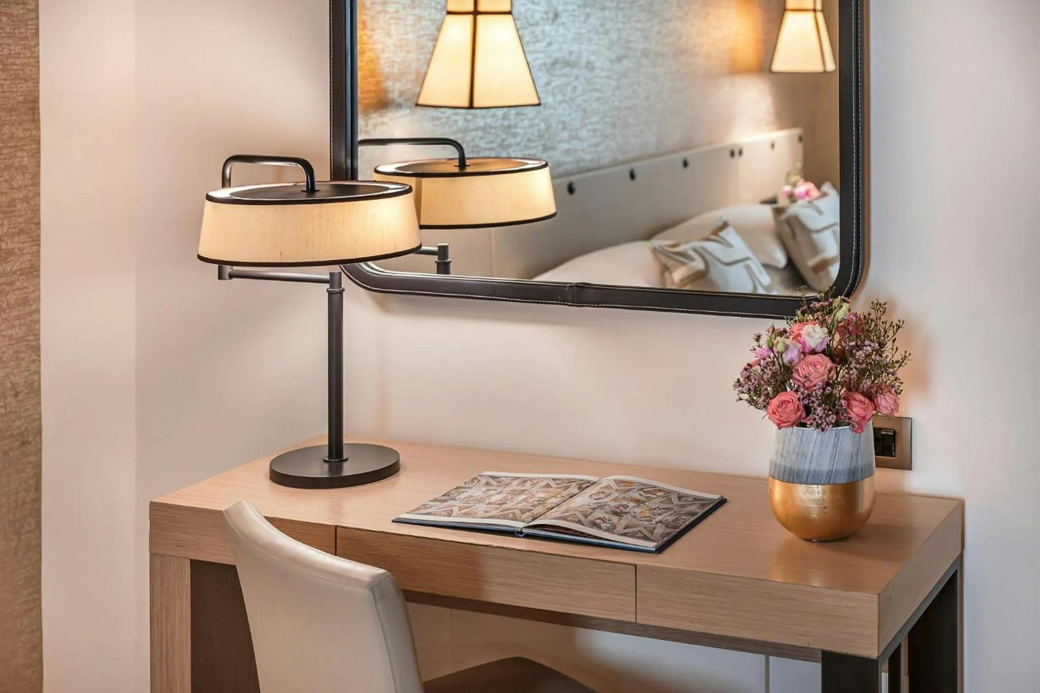 Photo of the whole room in Starhotels Metropole